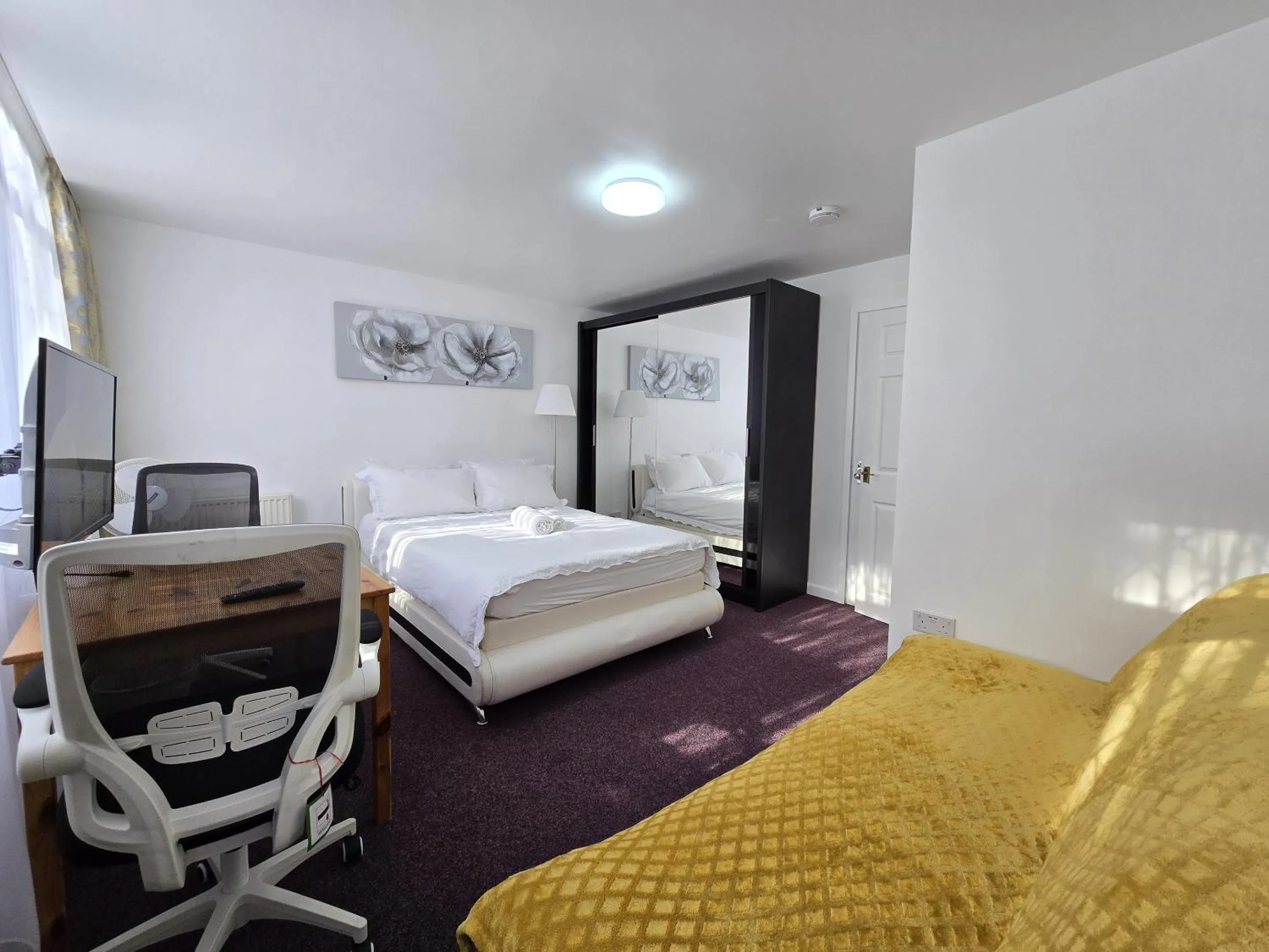 Bedroom, Bed in London Marylebone Grendon rooms