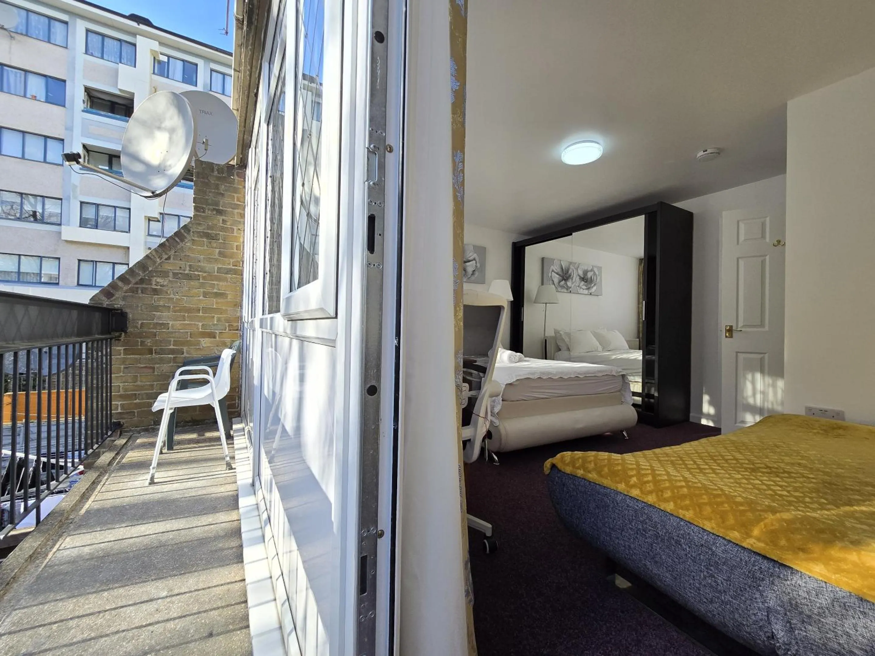 Bedroom, Bed in London Marylebone Grendon rooms