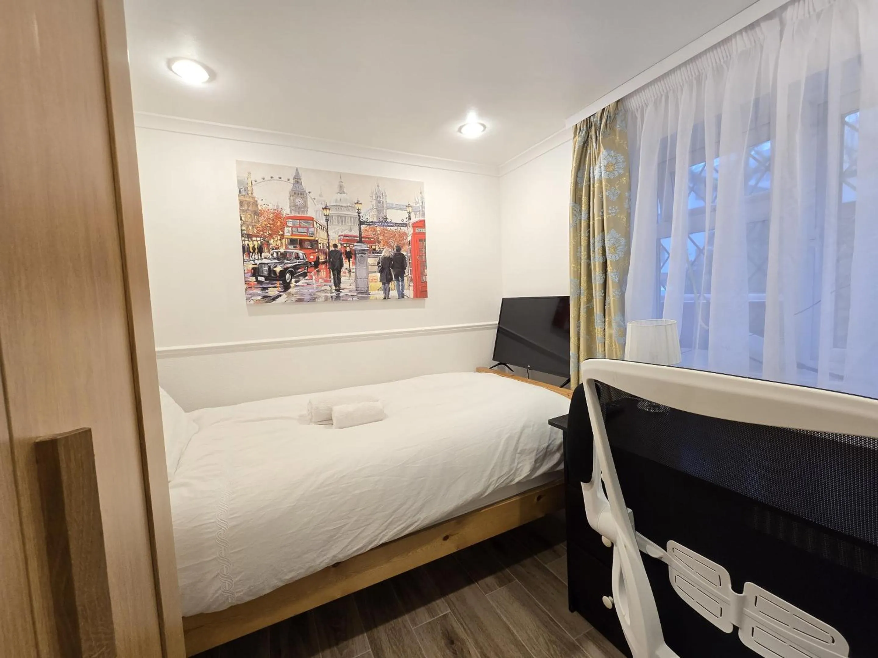 Bedroom, Bed in London Marylebone Grendon rooms