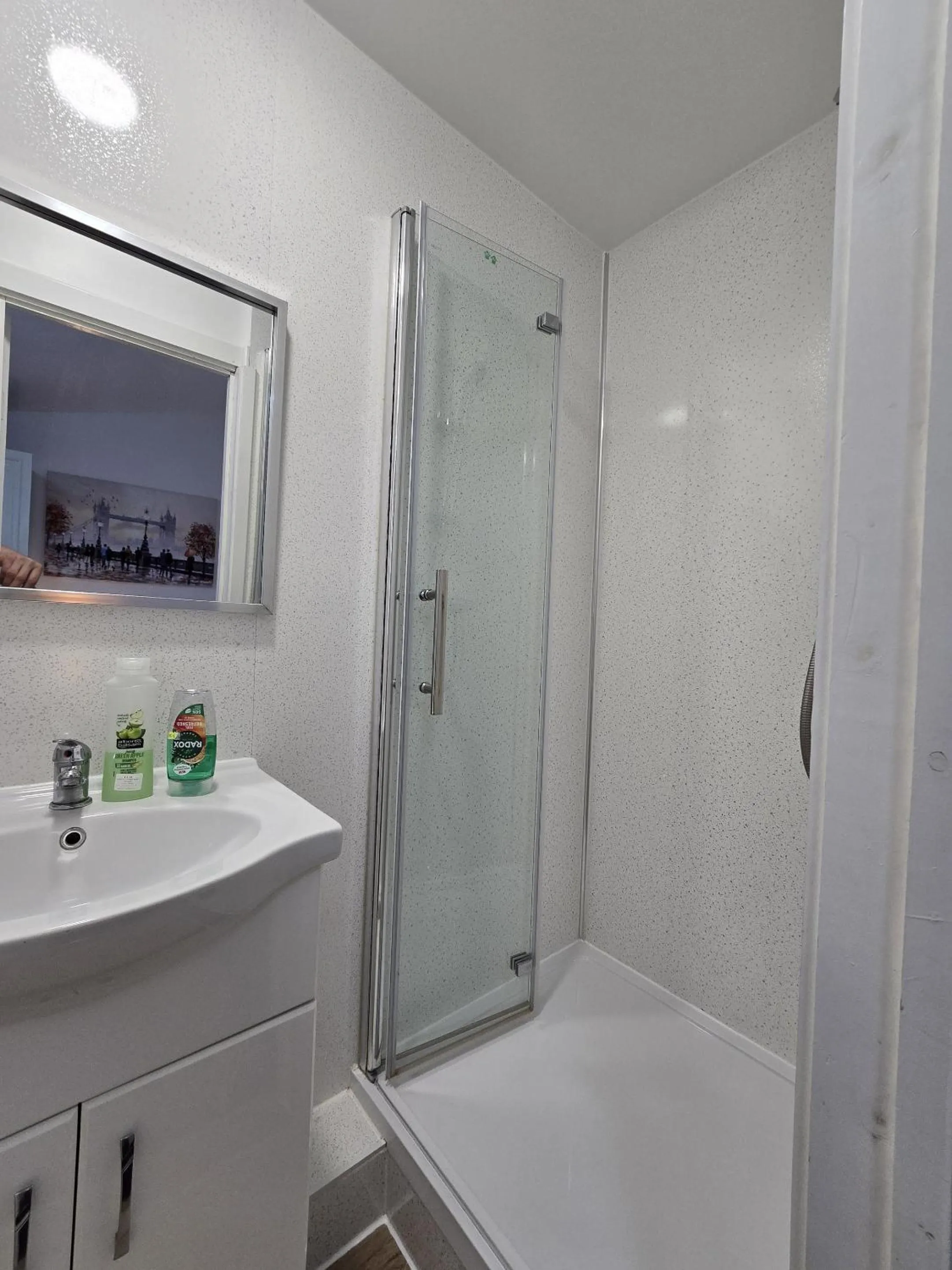 Bathroom in London Marylebone Grendon rooms