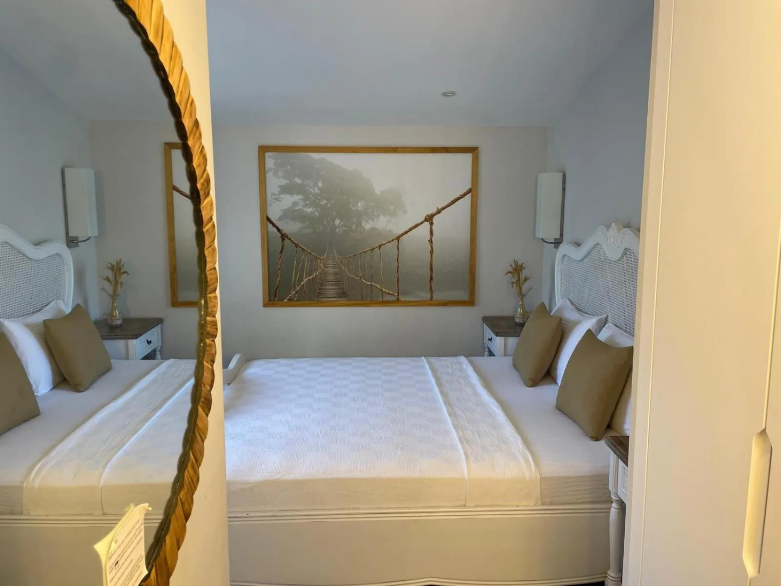 Photo of the whole room, Bed in Chloe hotel Alacati