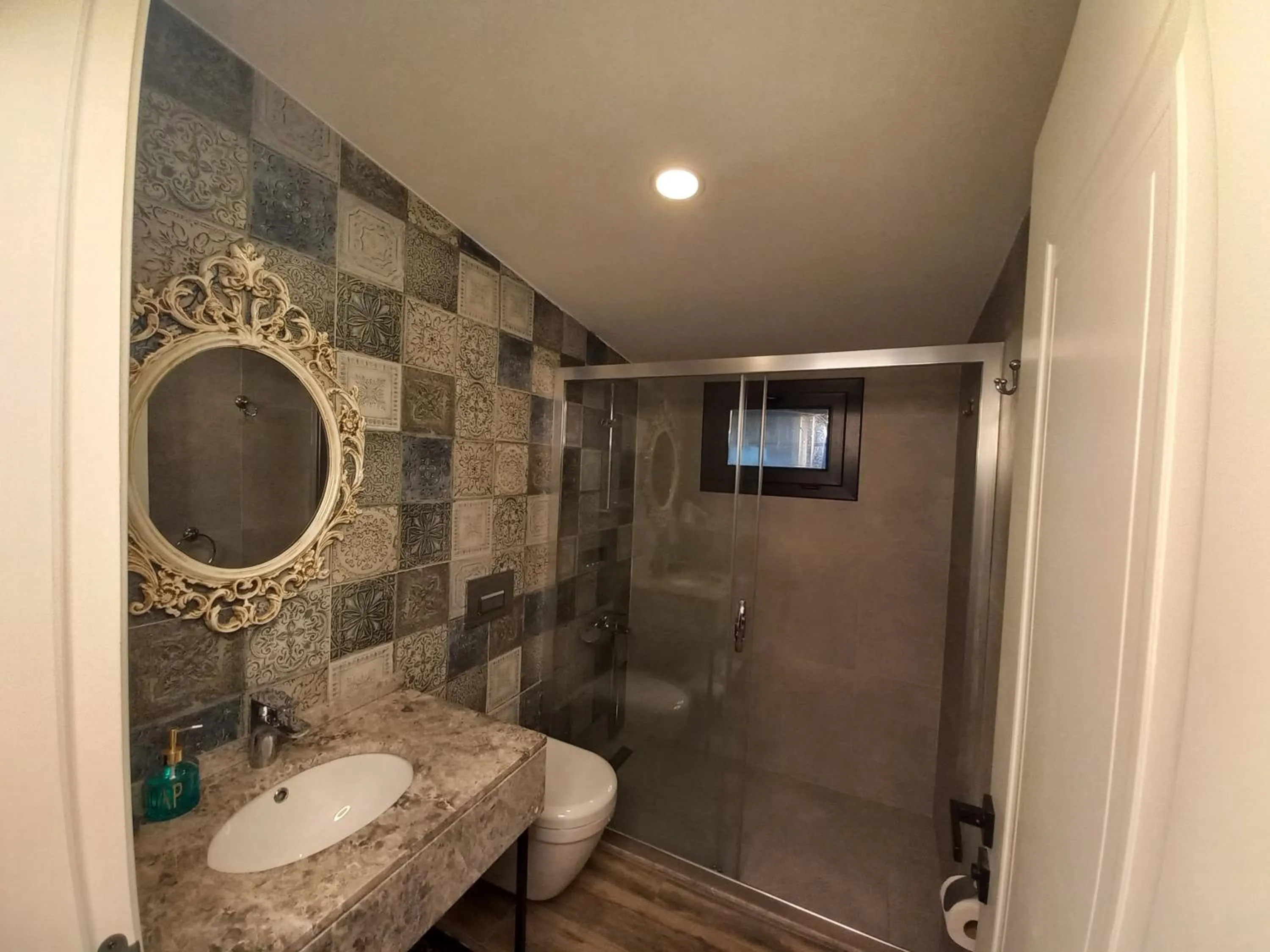 Shower in Chloe hotel Alacati