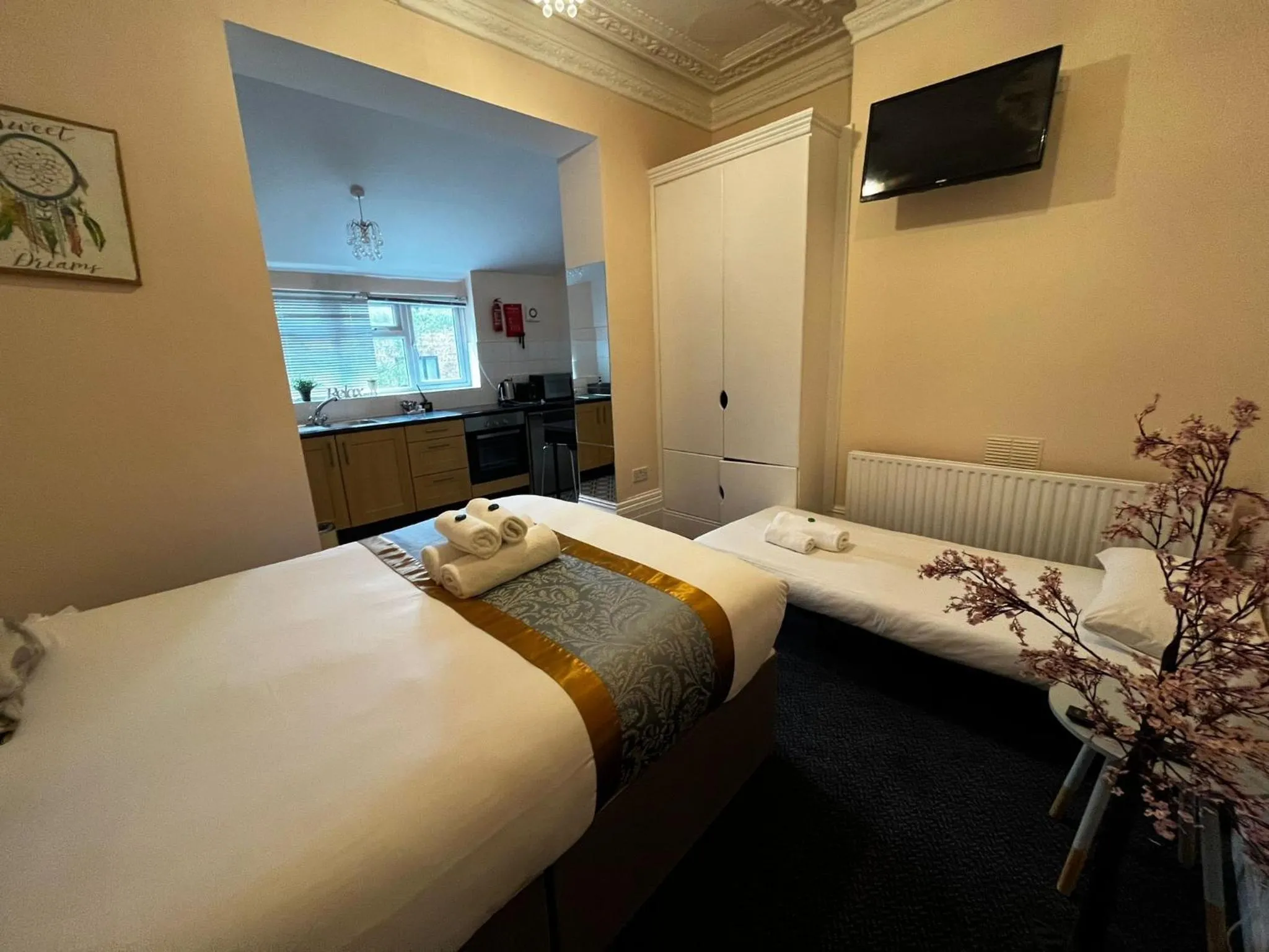 Bed in United Lodge Hotel