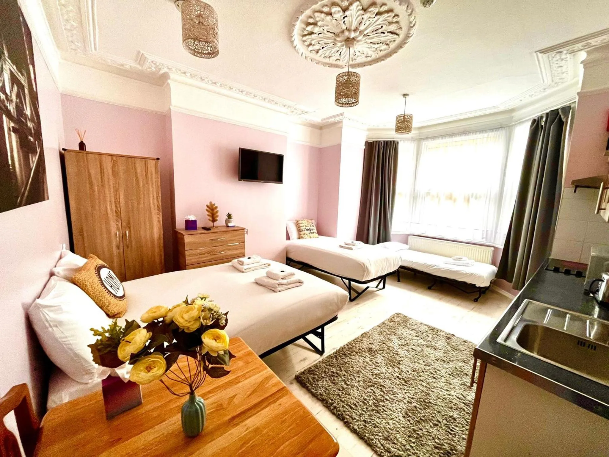 Bed in United Lodge Hotel