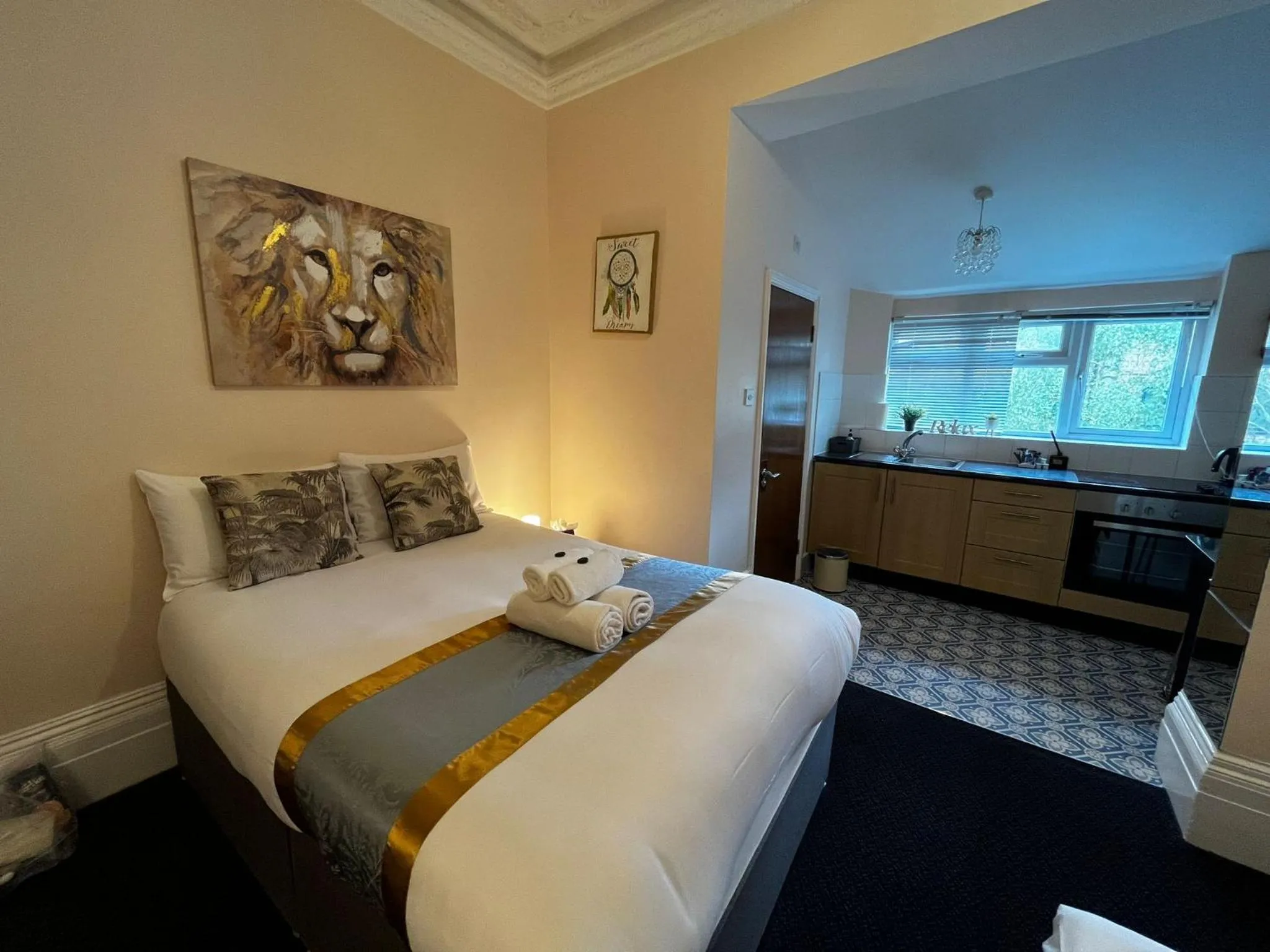 Bed in United Lodge Hotel