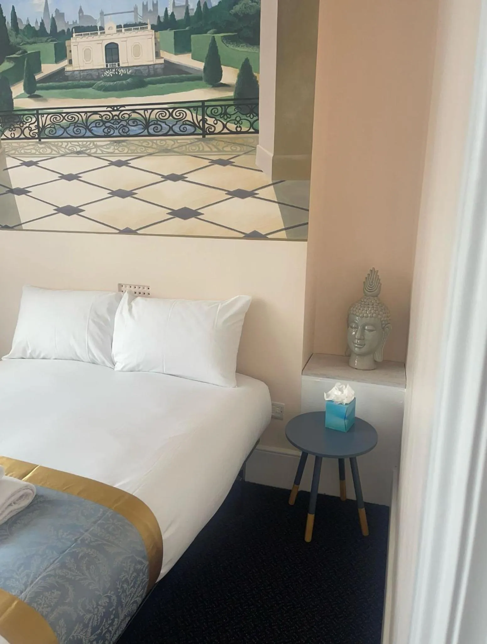 Bedroom, Bed in United Lodge Hotel