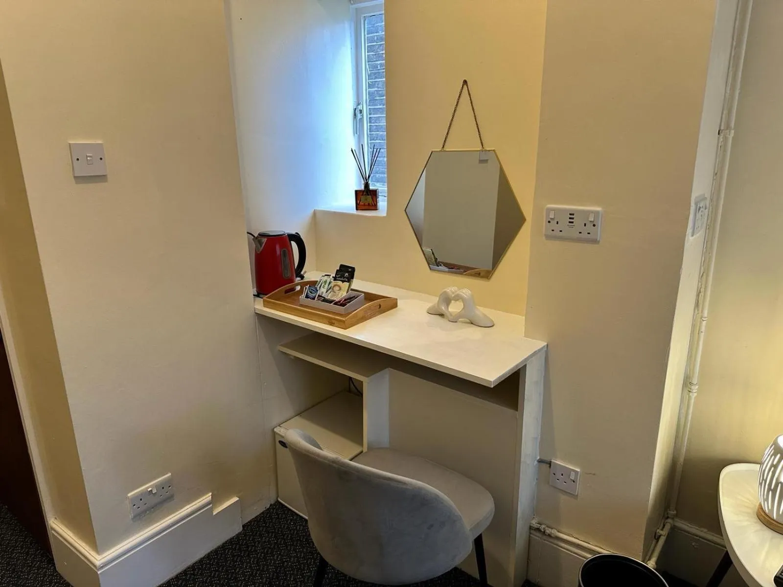 Seating area in United Lodge Hotel