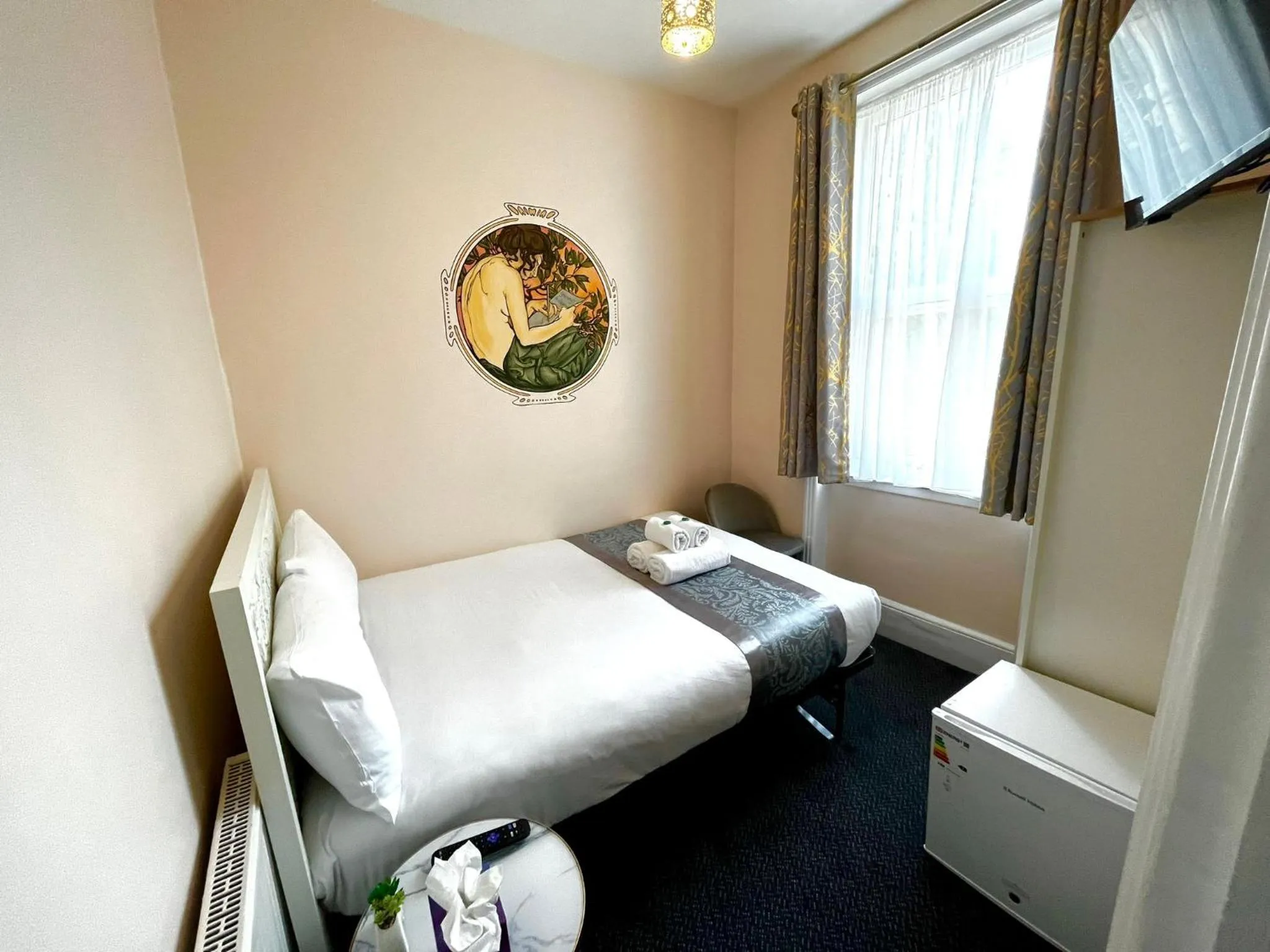 Photo of the whole room, Bed in United Lodge Hotel