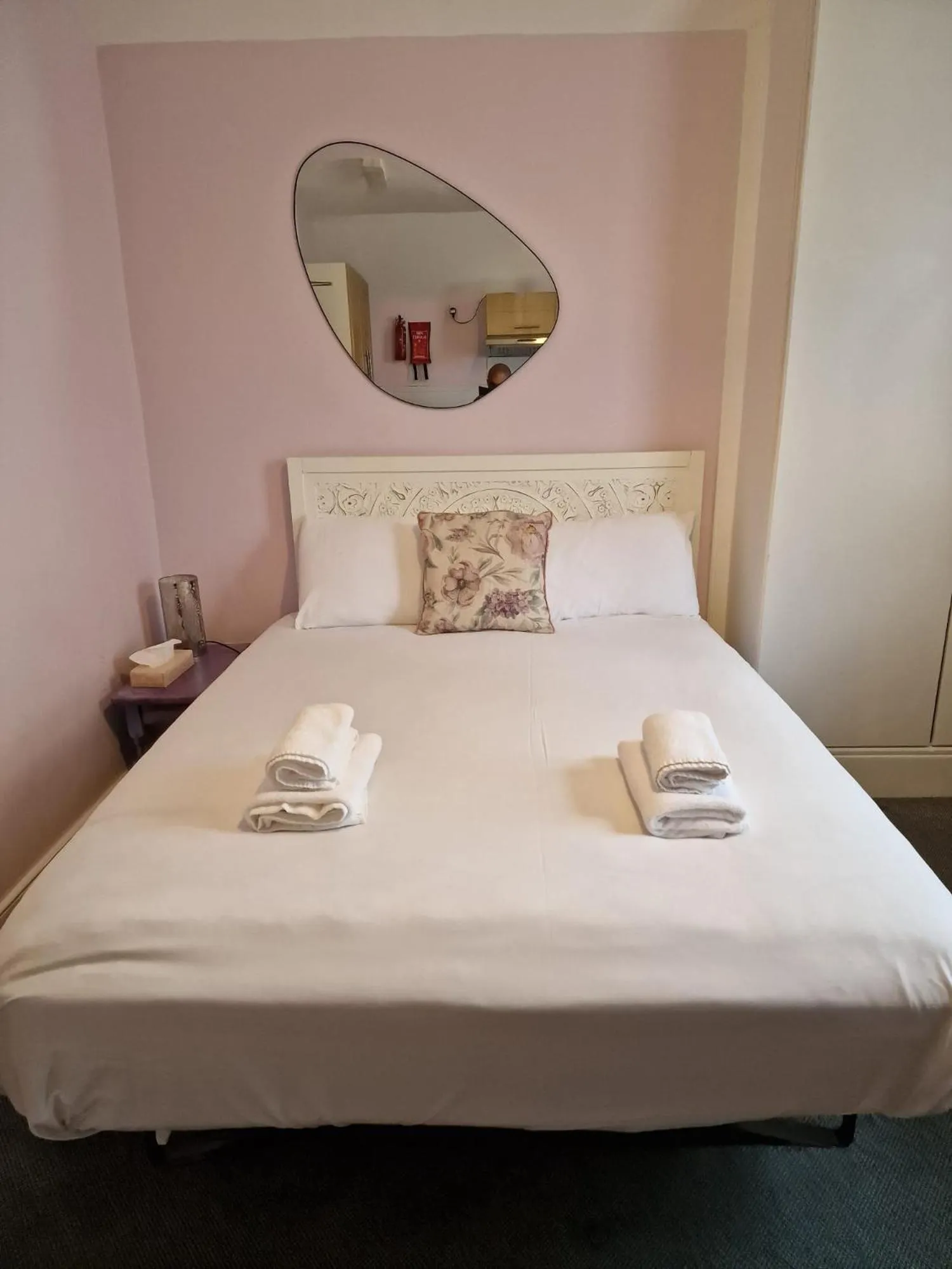 Bed in United Lodge Hotel