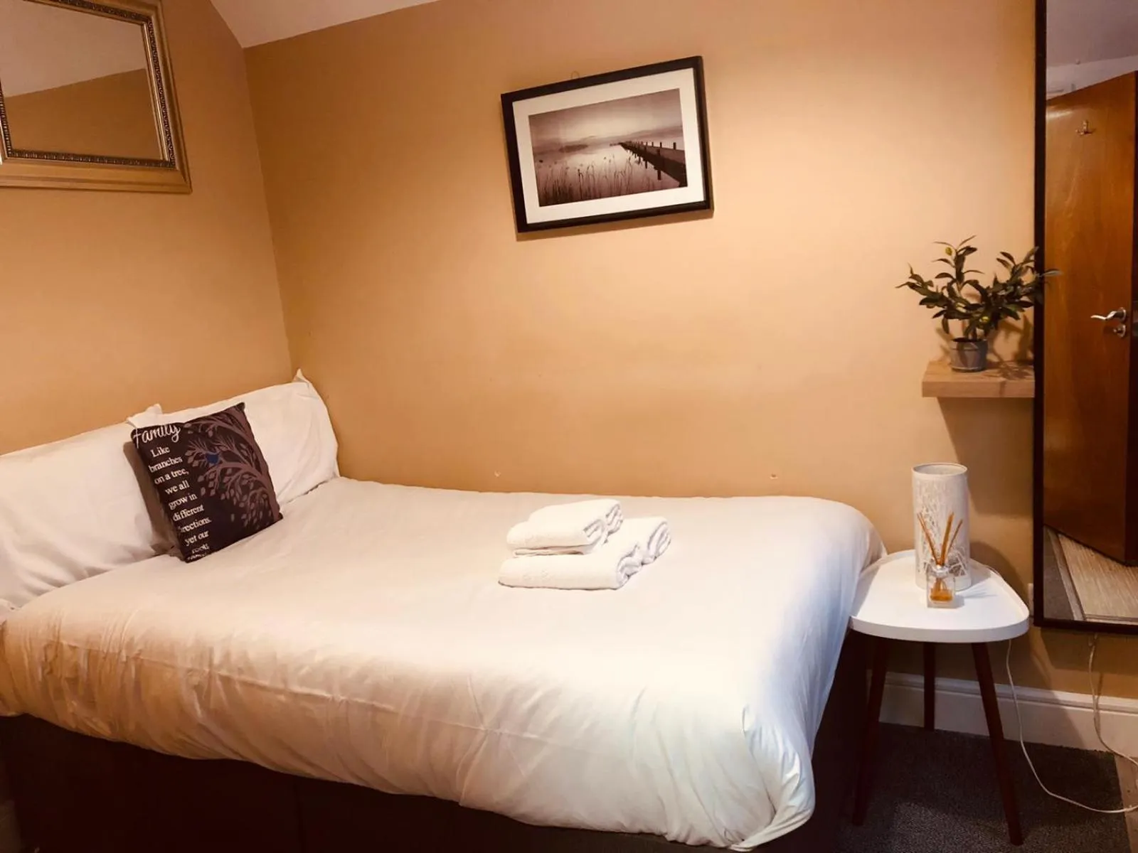 Bed in United Lodge Hotel