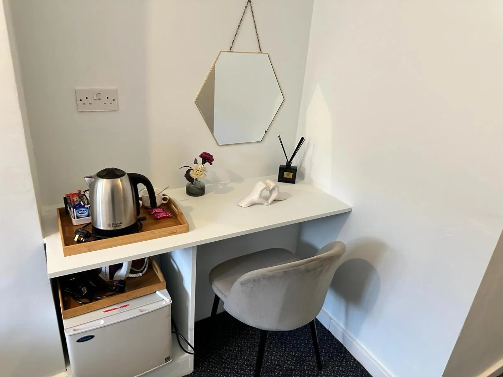 Seating area in United Lodge Hotel