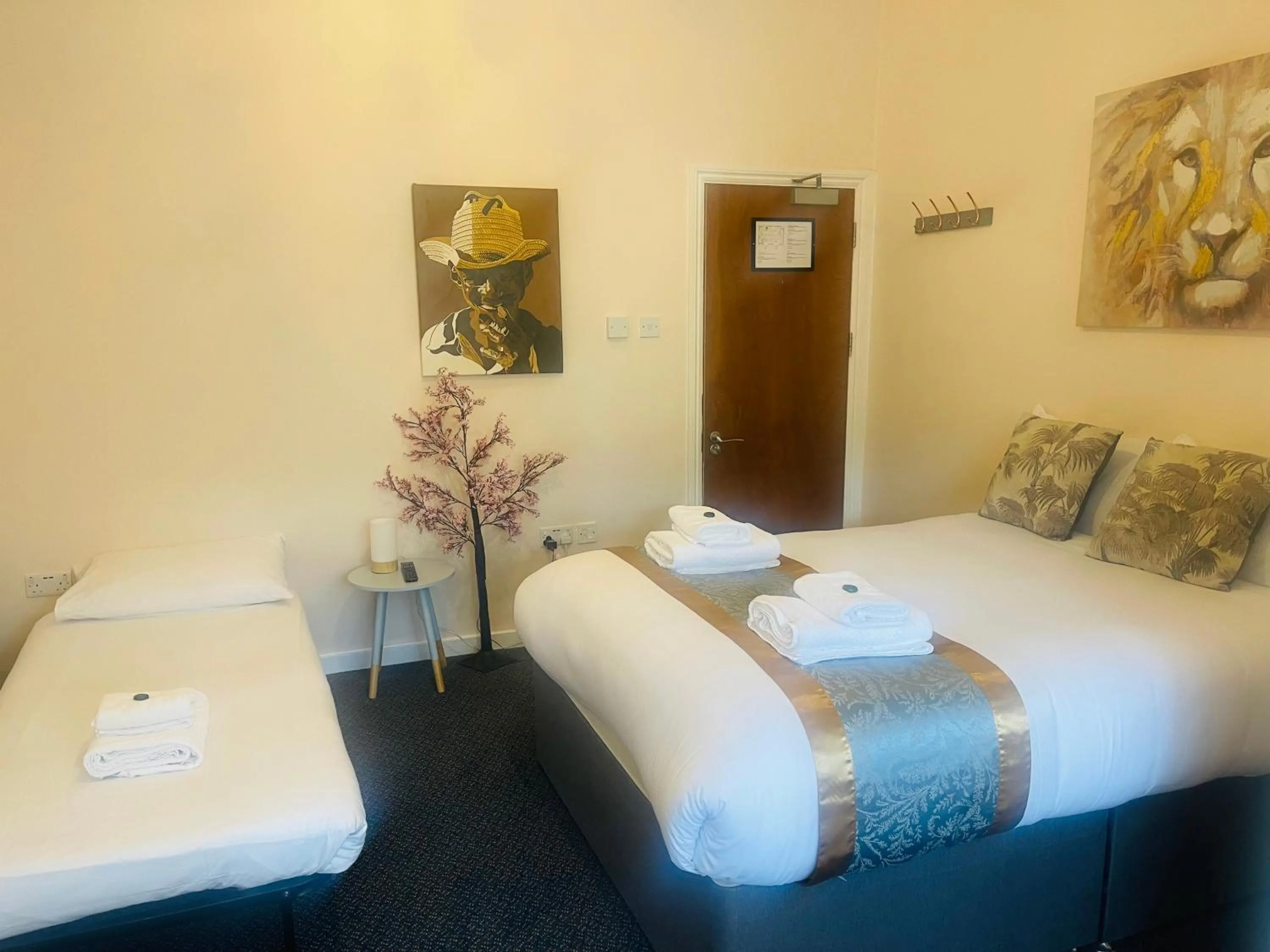 Bed in United Lodge Hotel