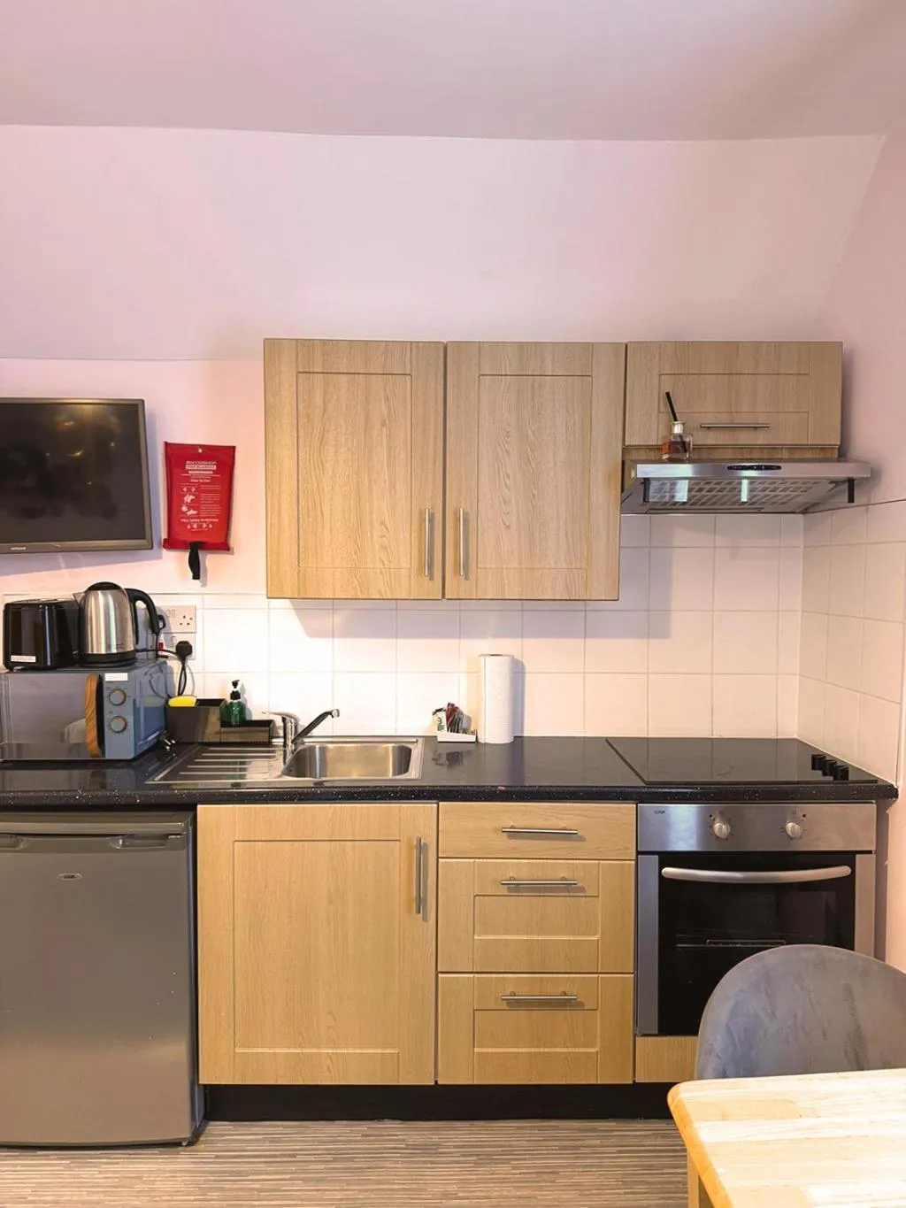 Kitchen or kitchenette in United Lodge Hotel