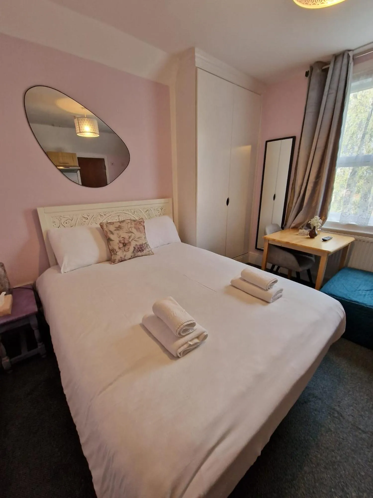 Bed in United Lodge Hotel