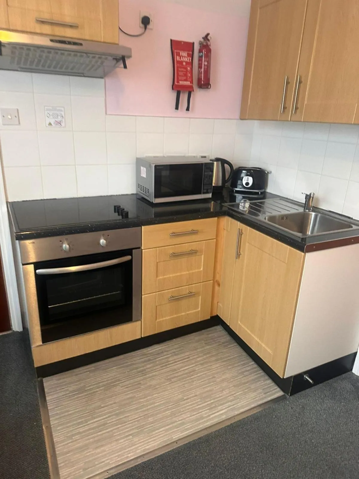 Kitchen or kitchenette in United Lodge Hotel