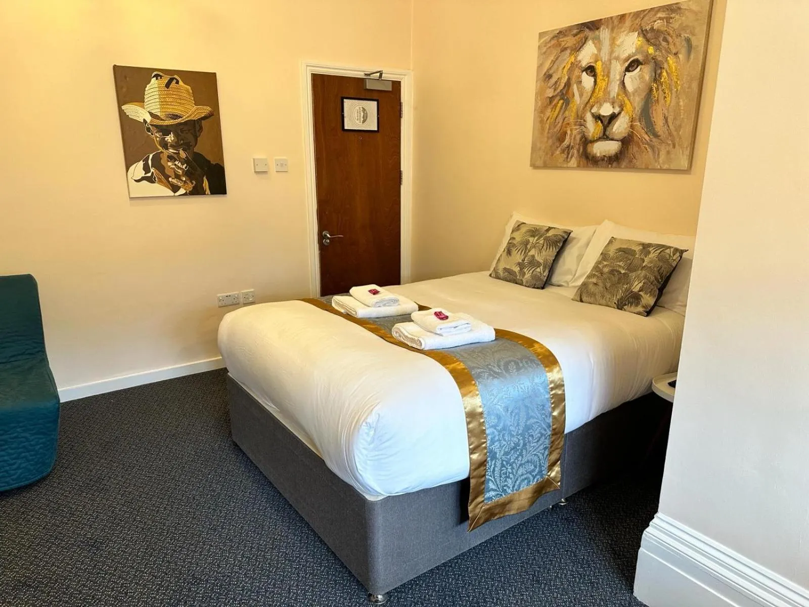 Bed in United Lodge Hotel