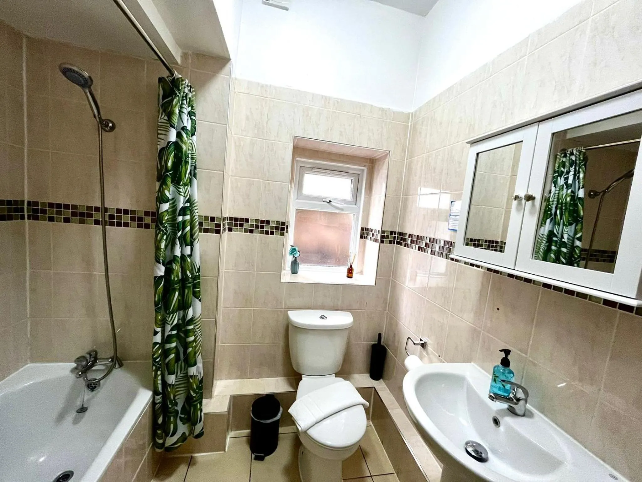 Bathroom in United Lodge Hotel