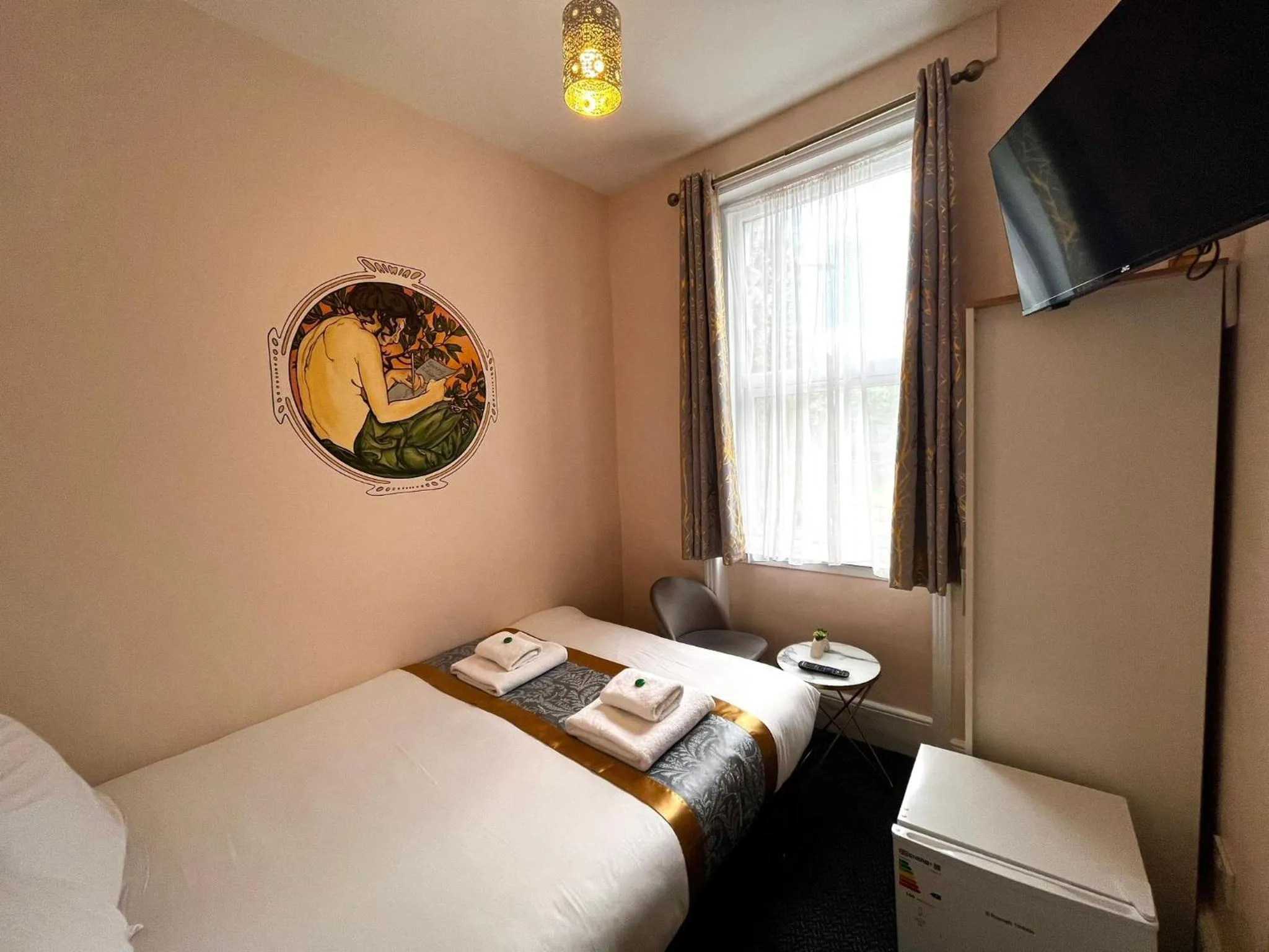 Bed in United Lodge Hotel