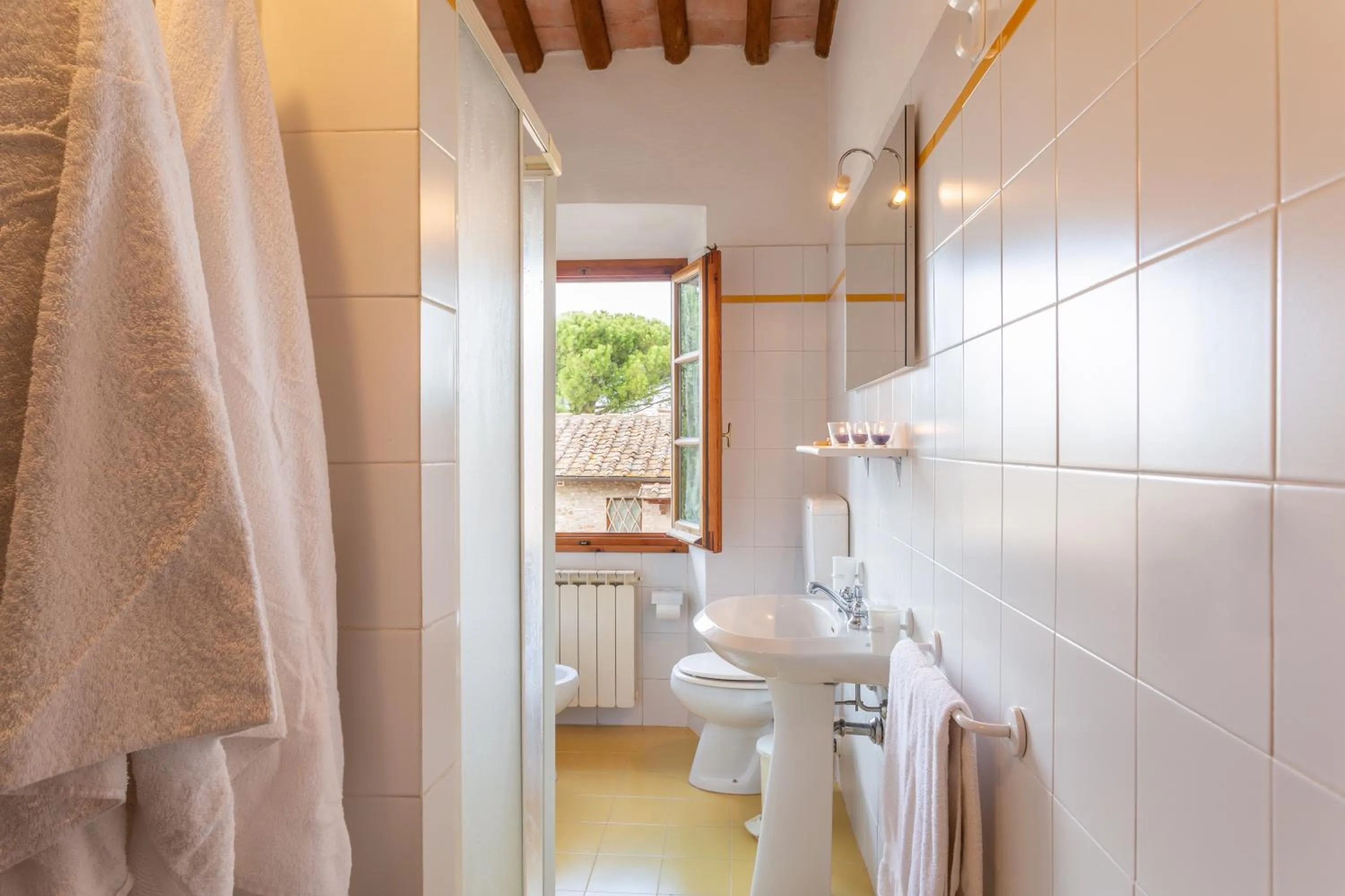 Bathroom in Fattoria Querceto