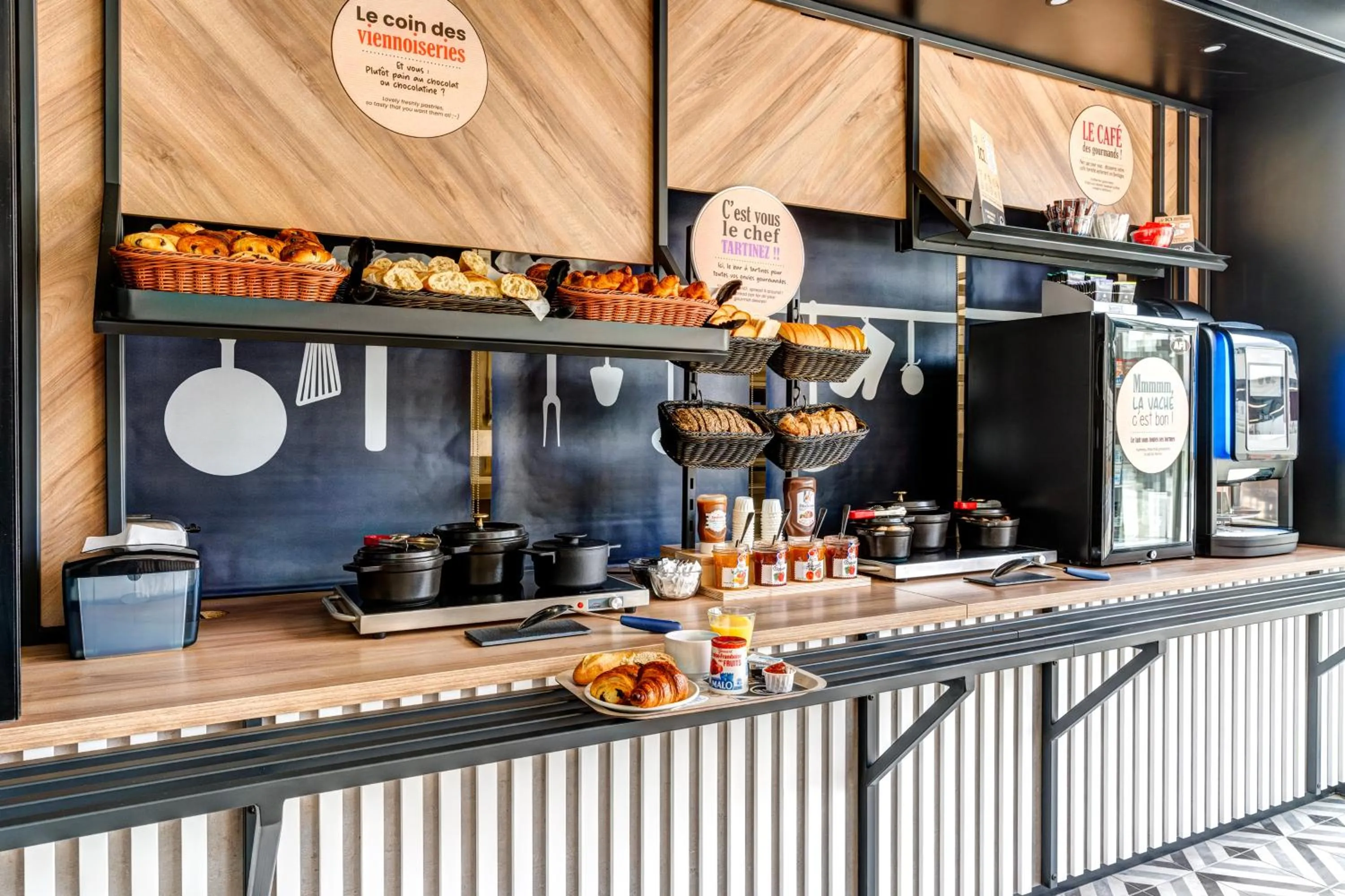 Breakfast in B&B HOTEL Paris Ivry Quai de Seine