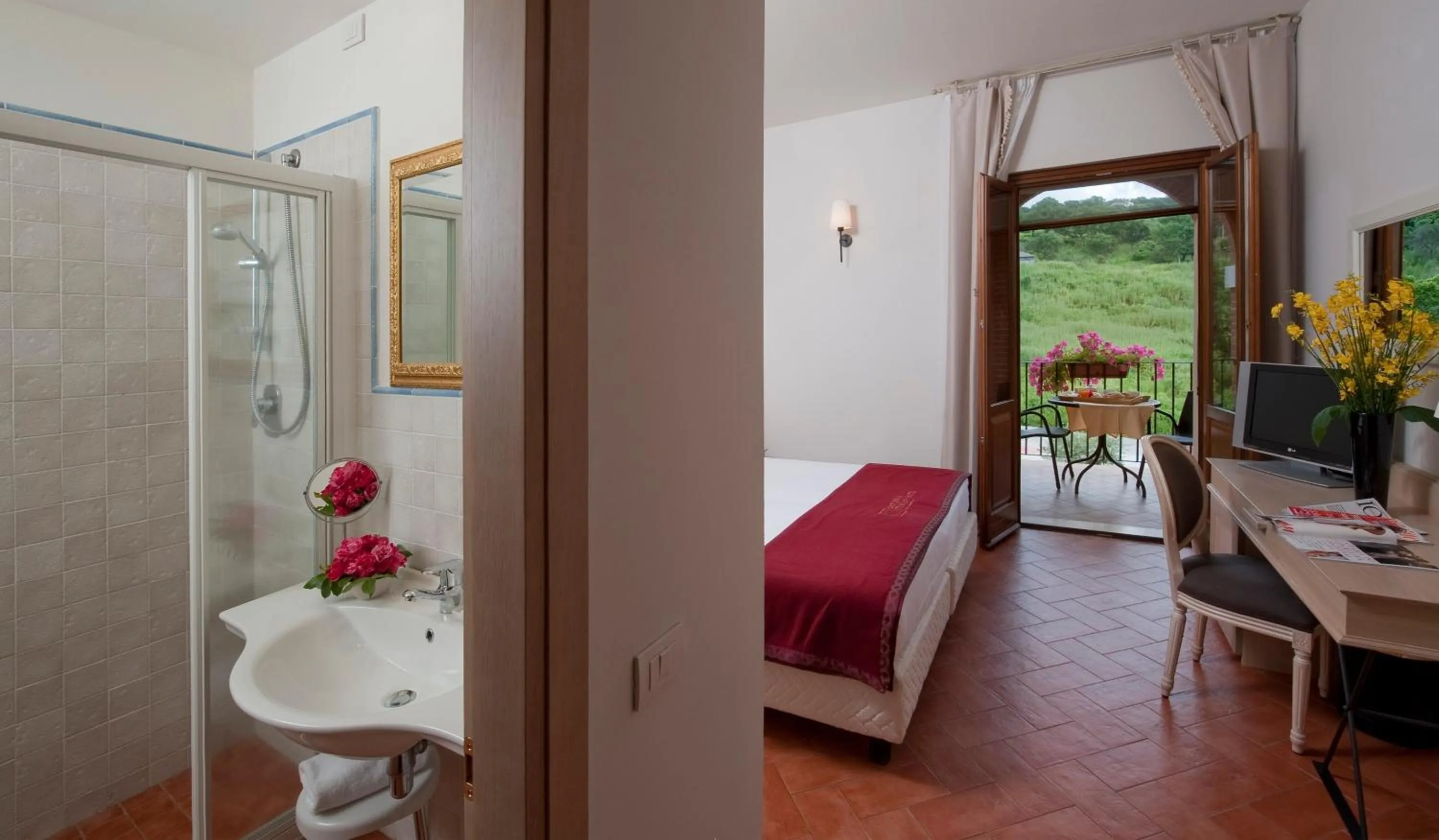 Bathroom in Saturnia Tuscany Hotel