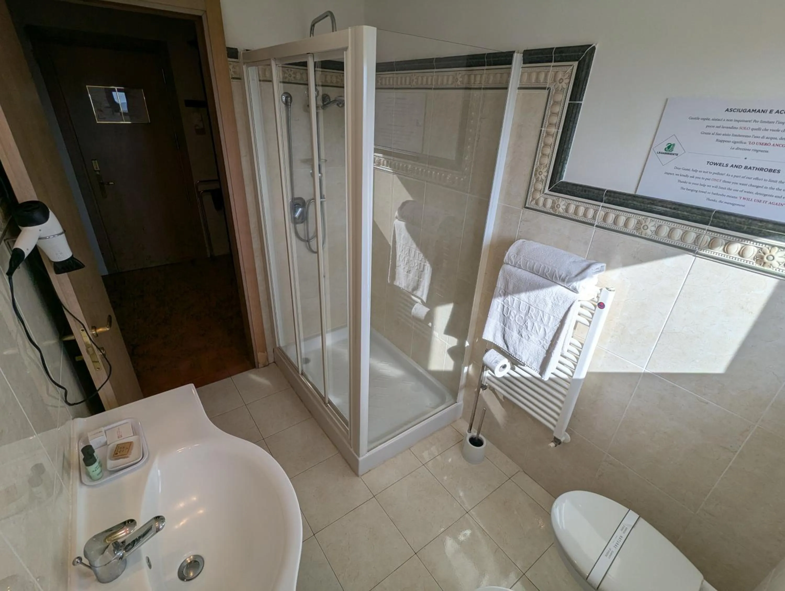 Shower in Saturnia Tuscany Hotel