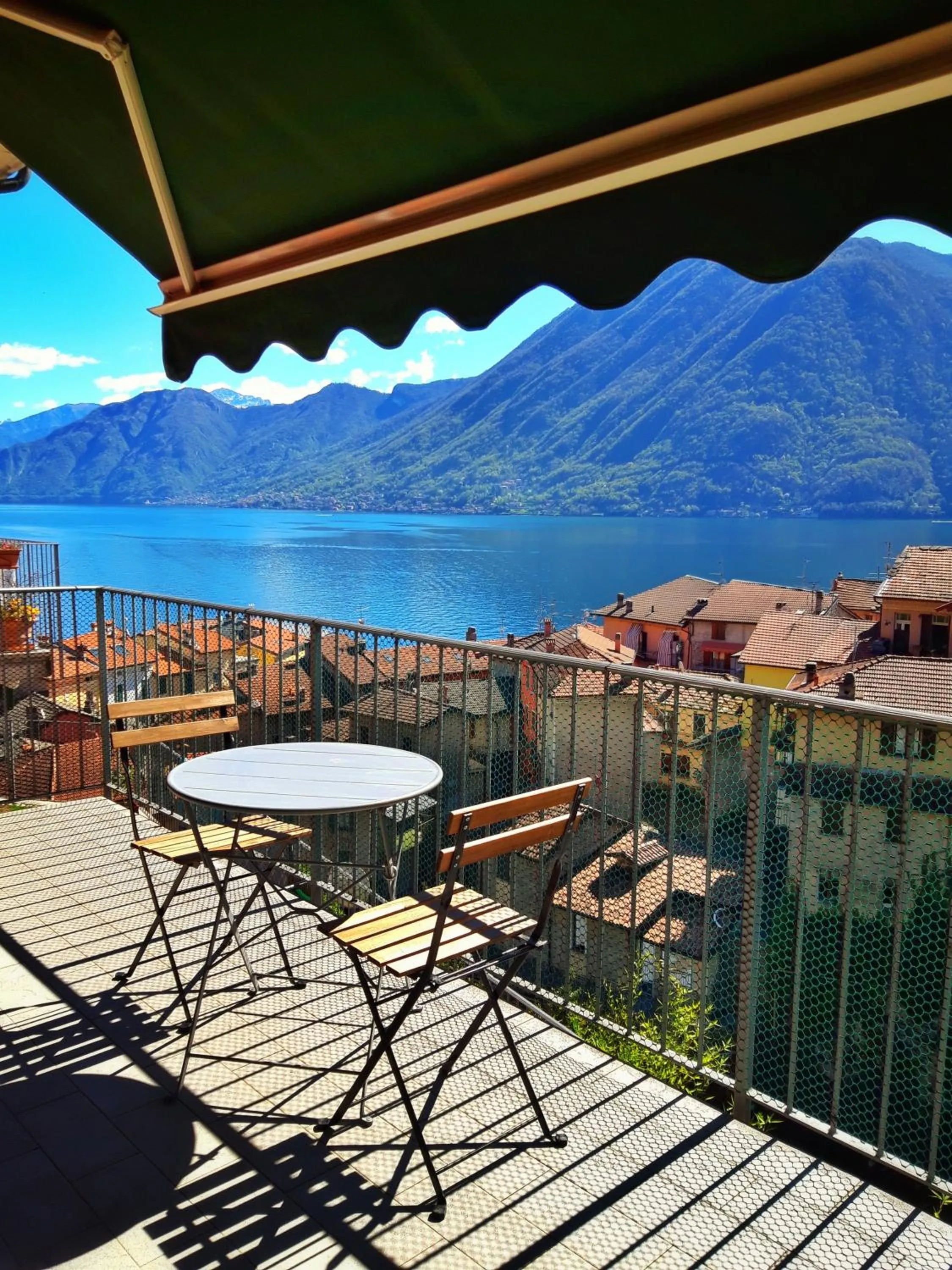 Property building in Lake View Gateway - by MyHomeInComo
