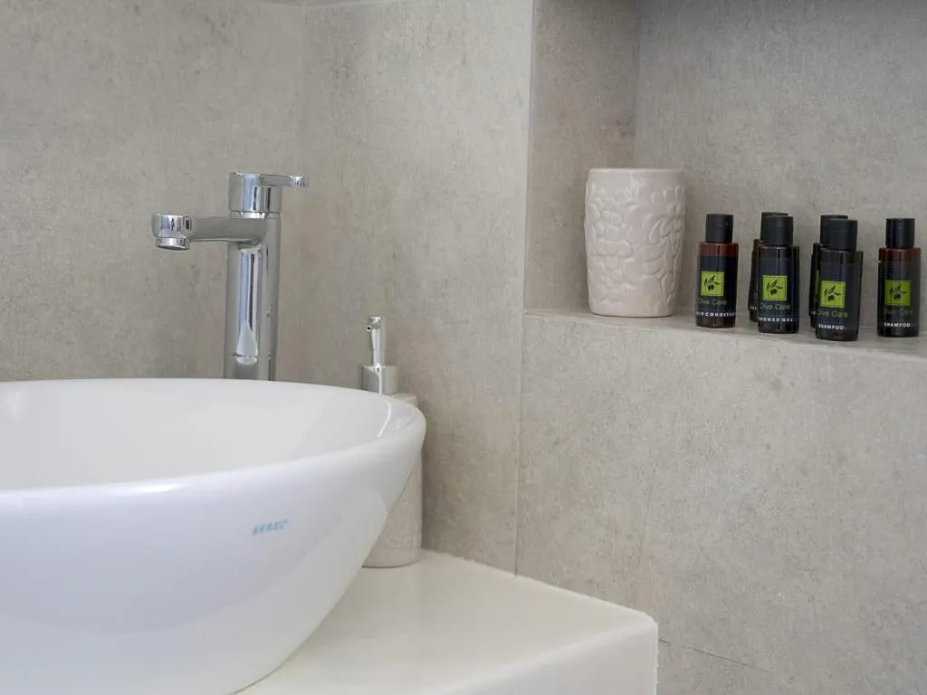 Bathroom in Anemoessa Studios