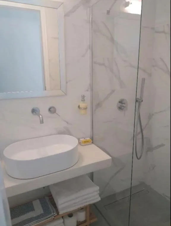 Bathroom in Anemoessa Studios