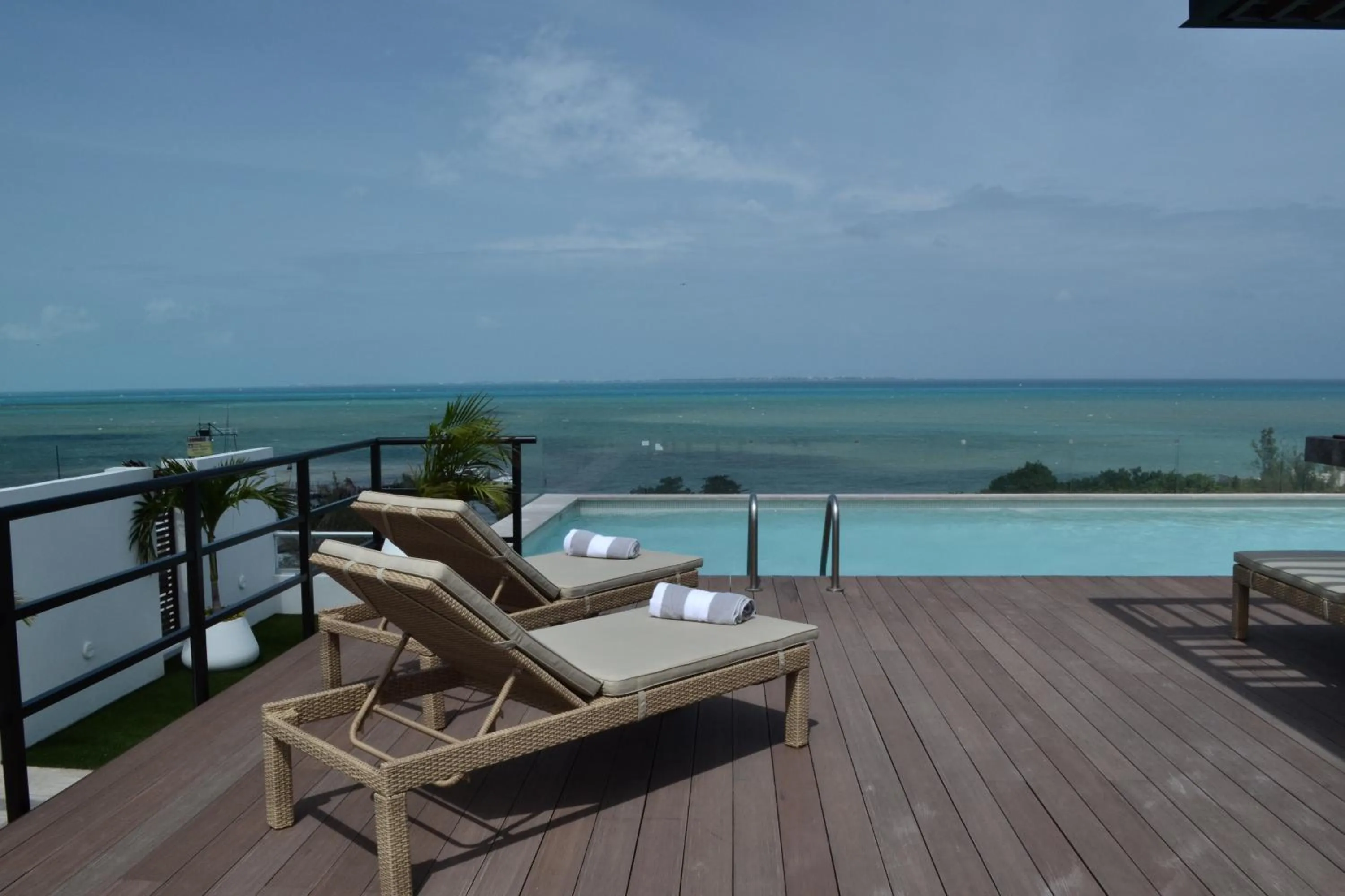 Swimming pool in Estudio Neen Zona Hotelera