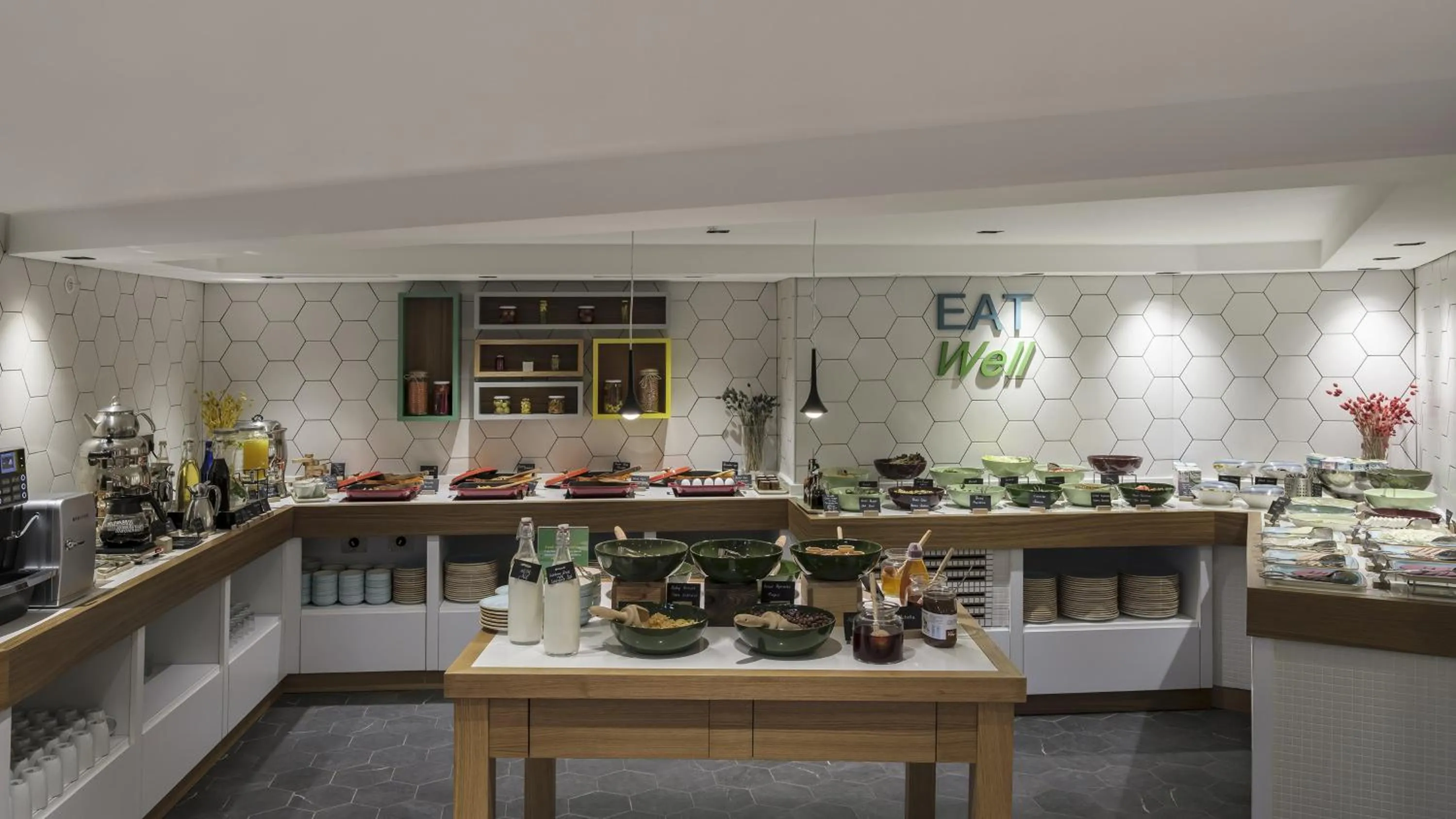Restaurant/places to eat in Holiday Inn Istanbul Old City by IHG