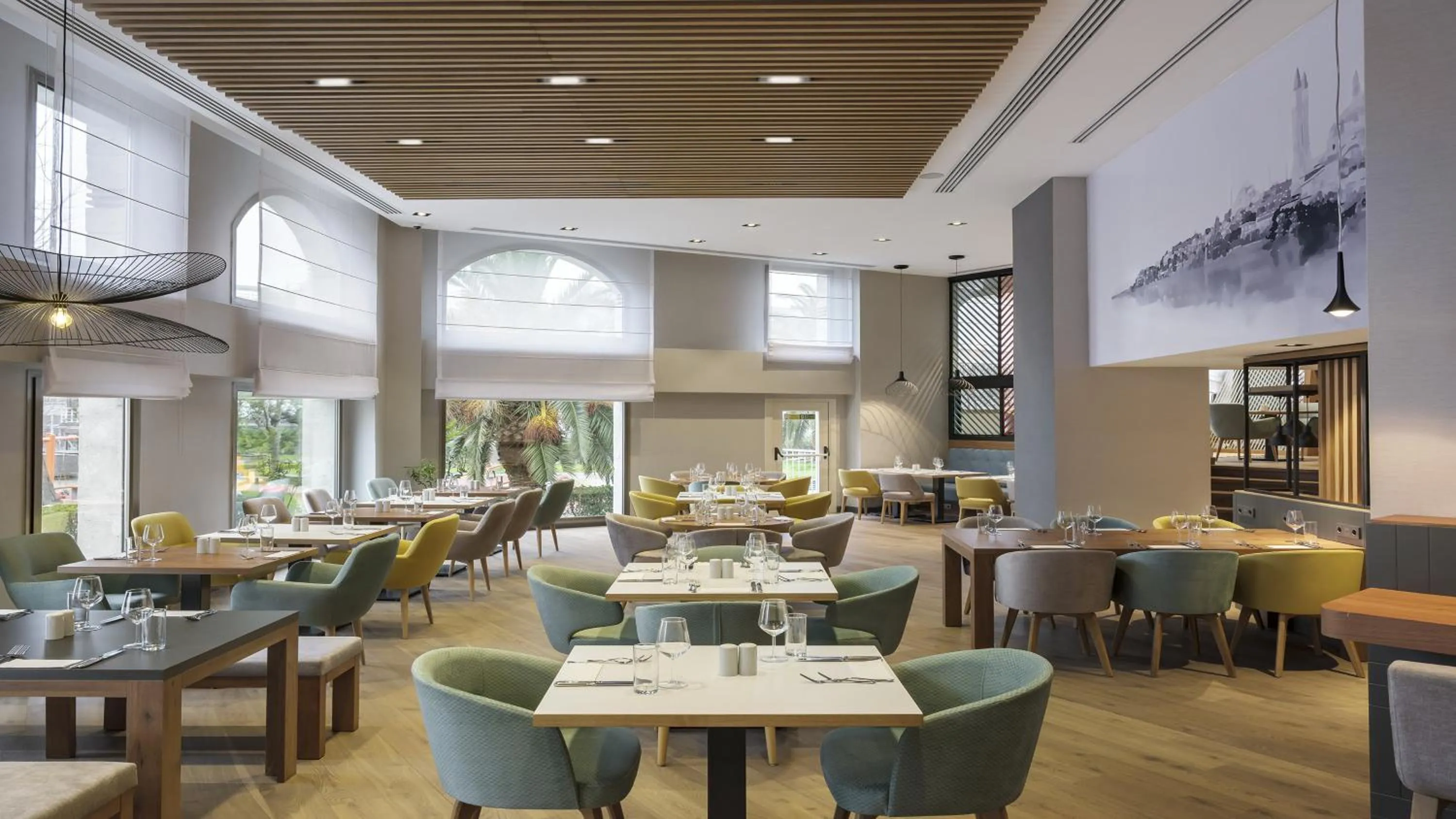 Restaurant/places to eat in Holiday Inn Istanbul Old City by IHG