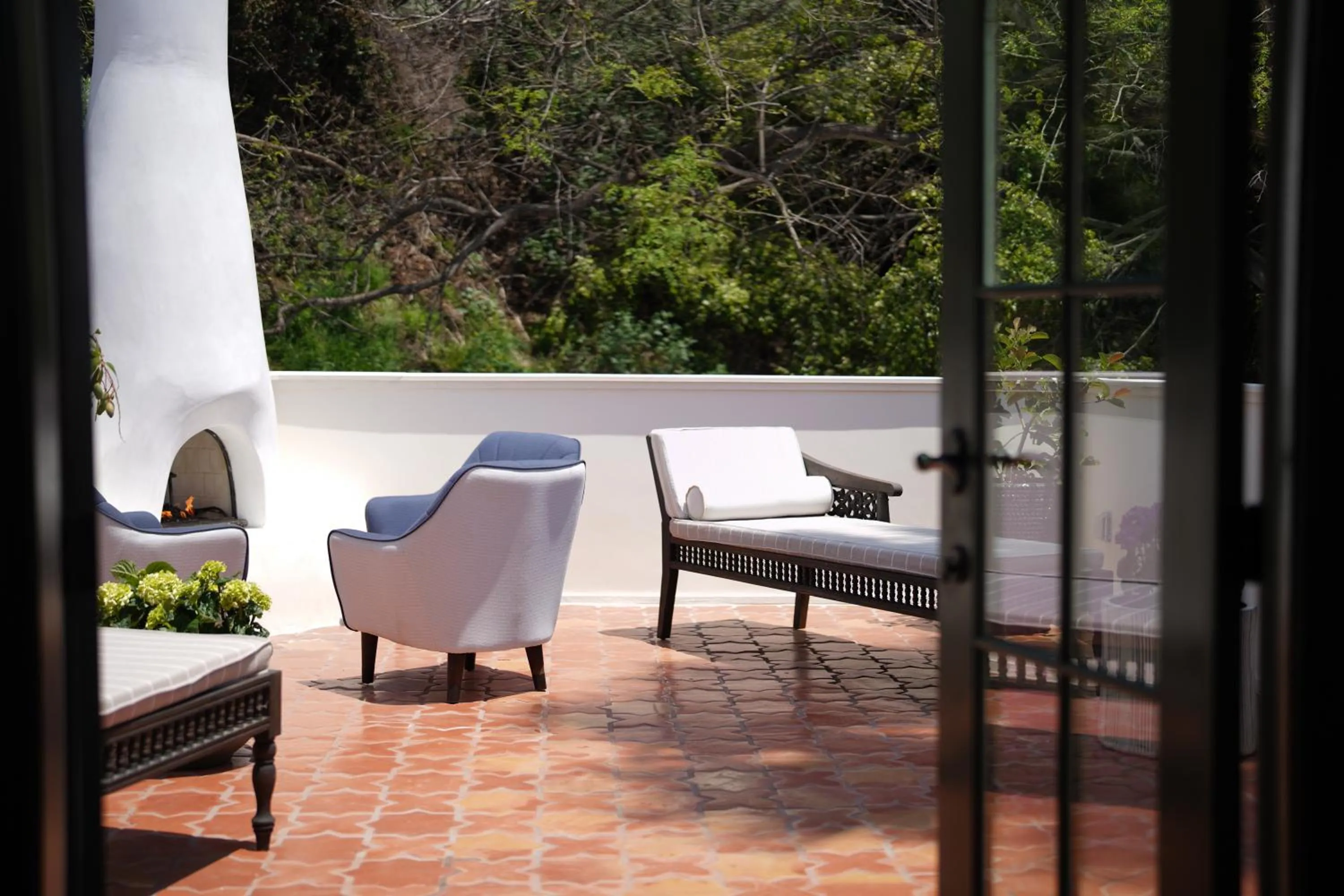 Patio in El Caminante Bar & Bungalows