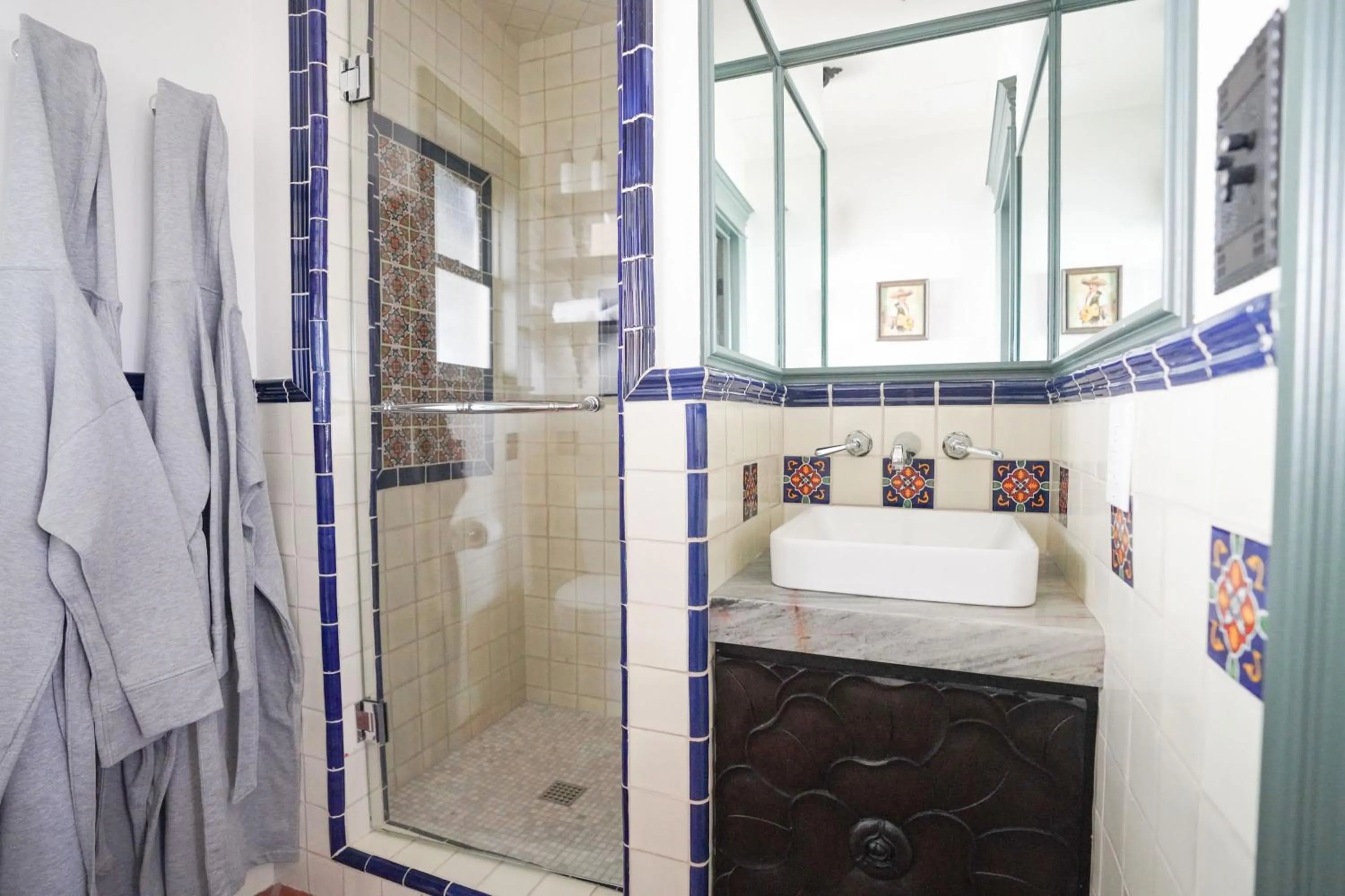 Bathroom in El Caminante Bar & Bungalows