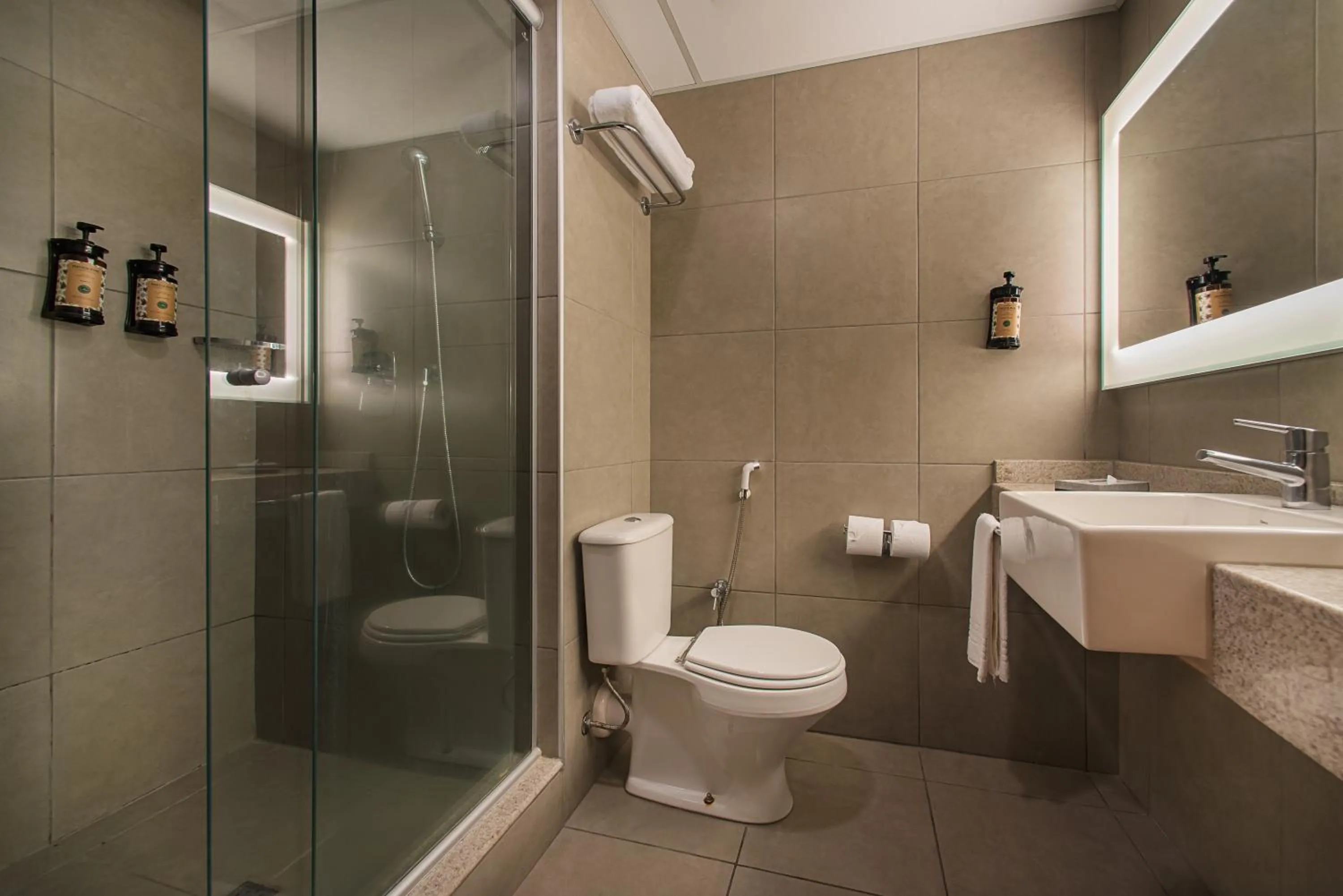 Bathroom in Wyndham Salvador Hangar Aeroporto