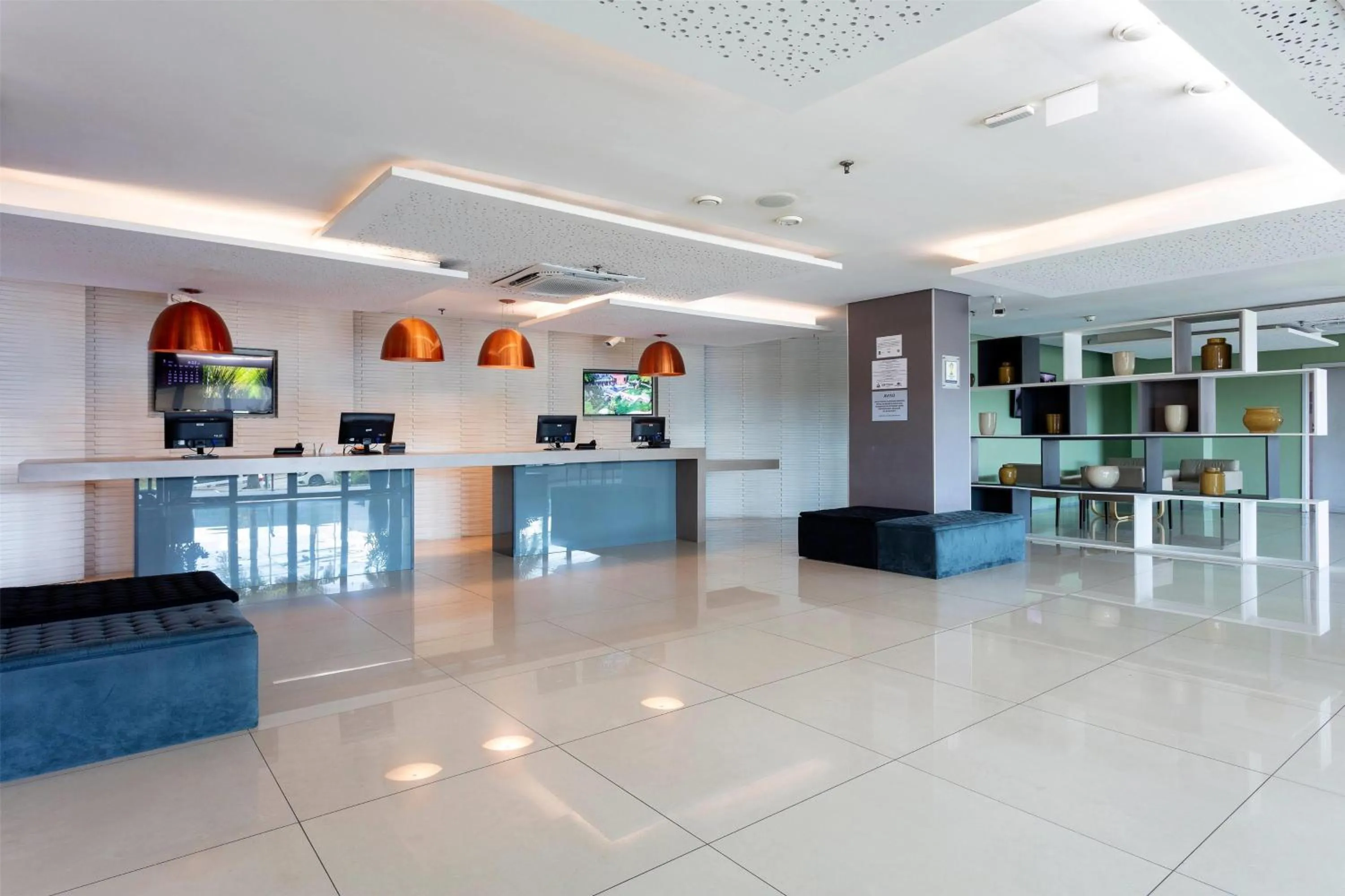 Lobby or reception in Wyndham Salvador Hangar Aeroporto