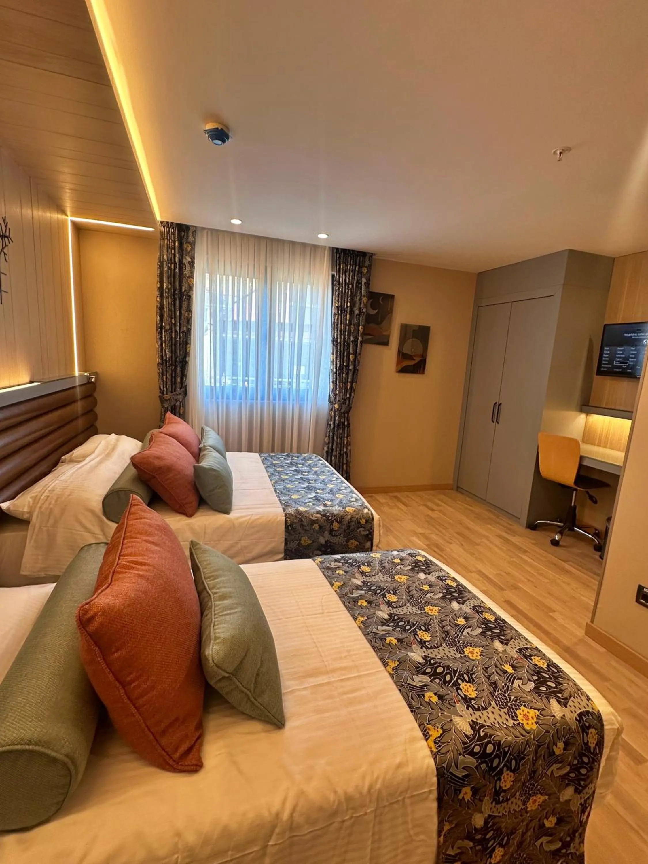 Bedroom, Bed in Hotel Sapphire