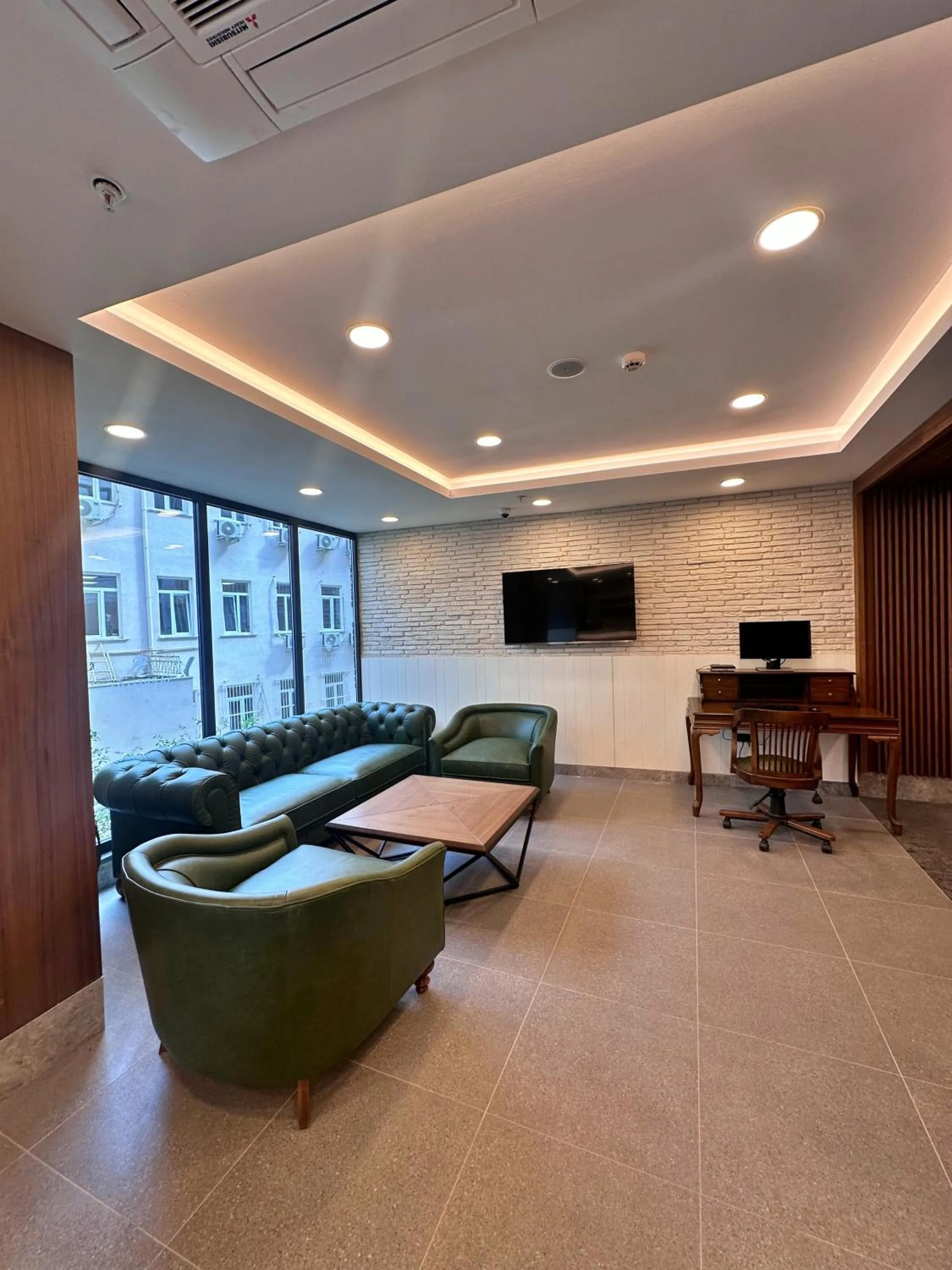 TV and multimedia in Hotel Sapphire