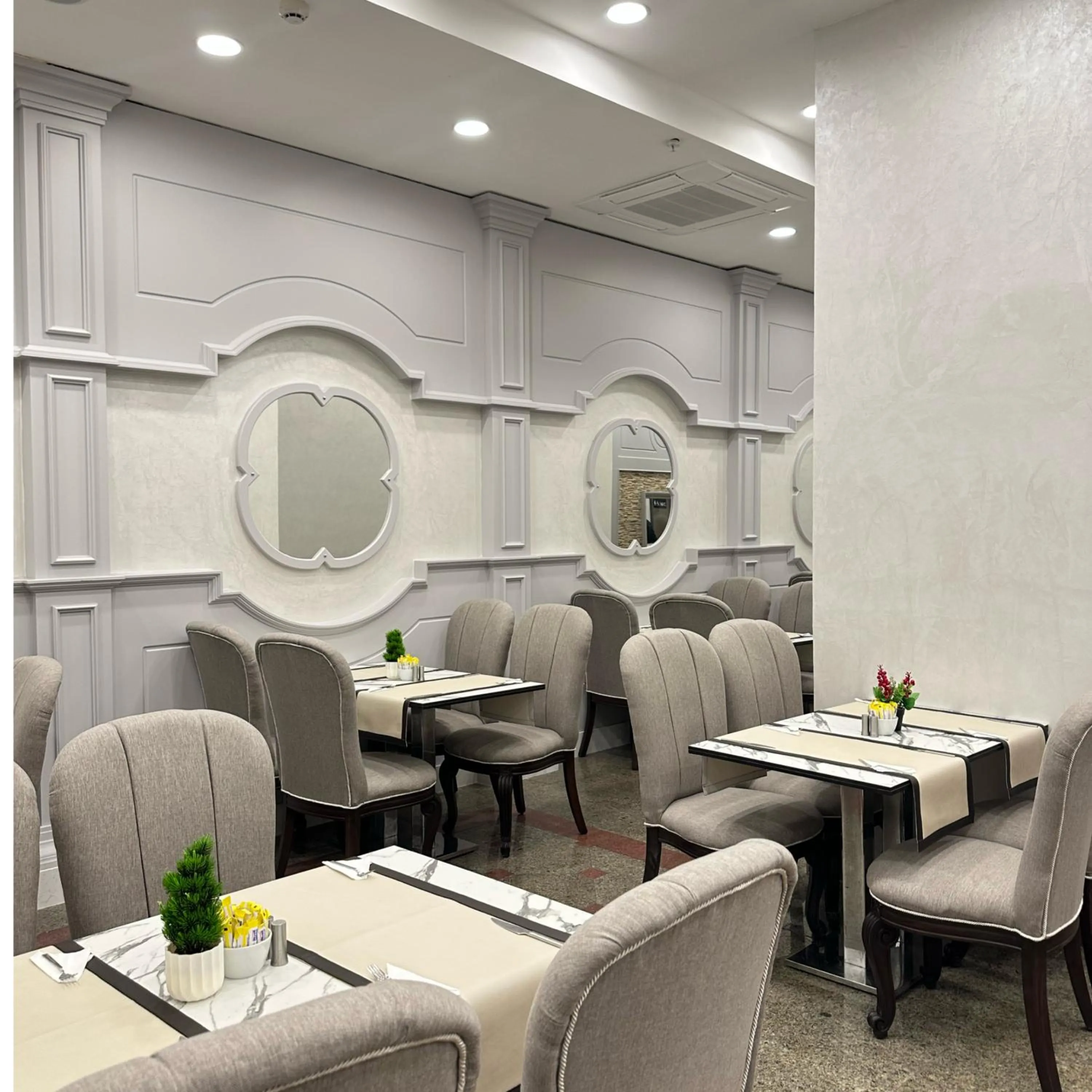 Breakfast in Hotel Sapphire