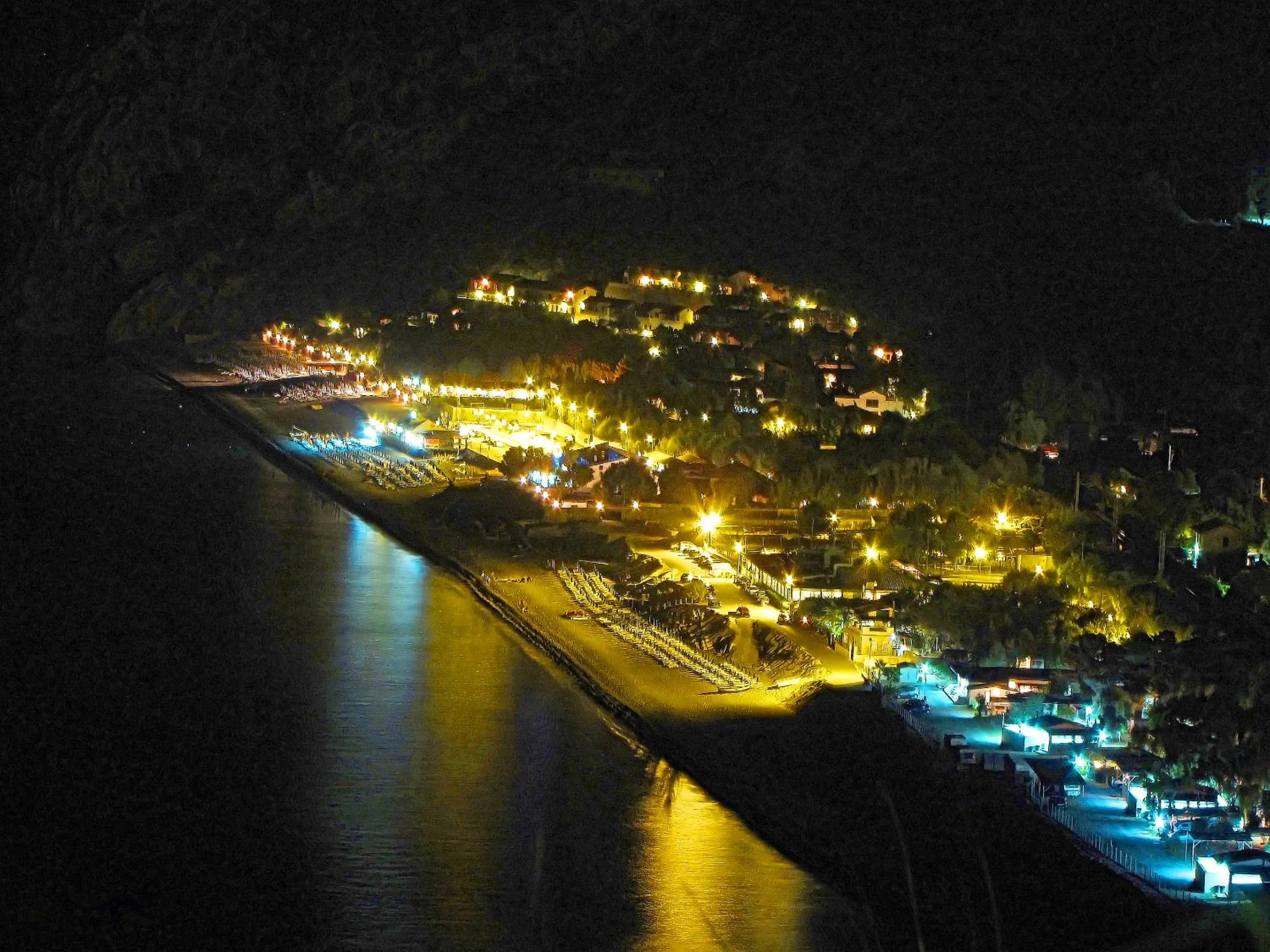 Night in Baia Calavà Hotel e Residence