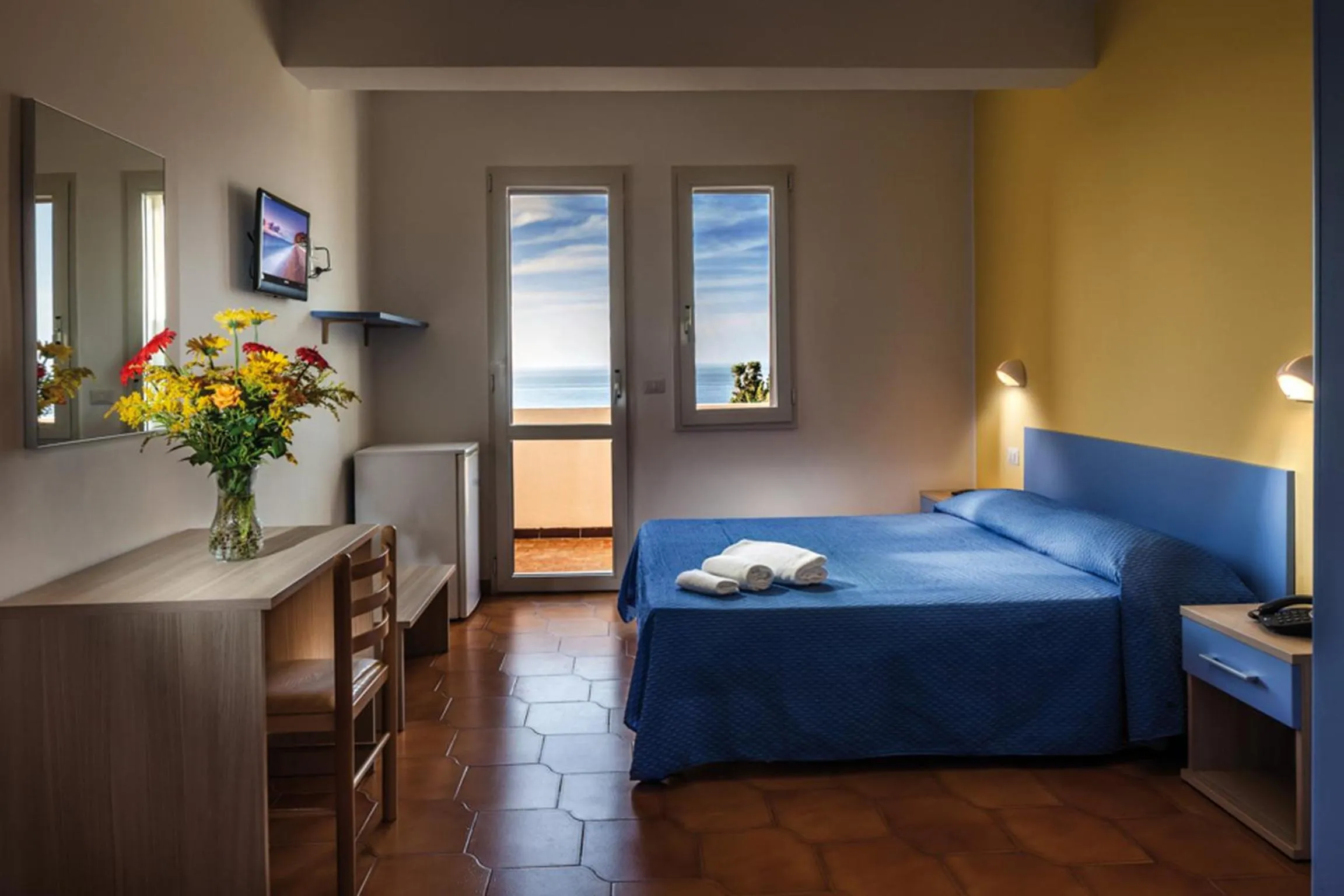 Day, Bed in Baia Calavà Hotel e Residence