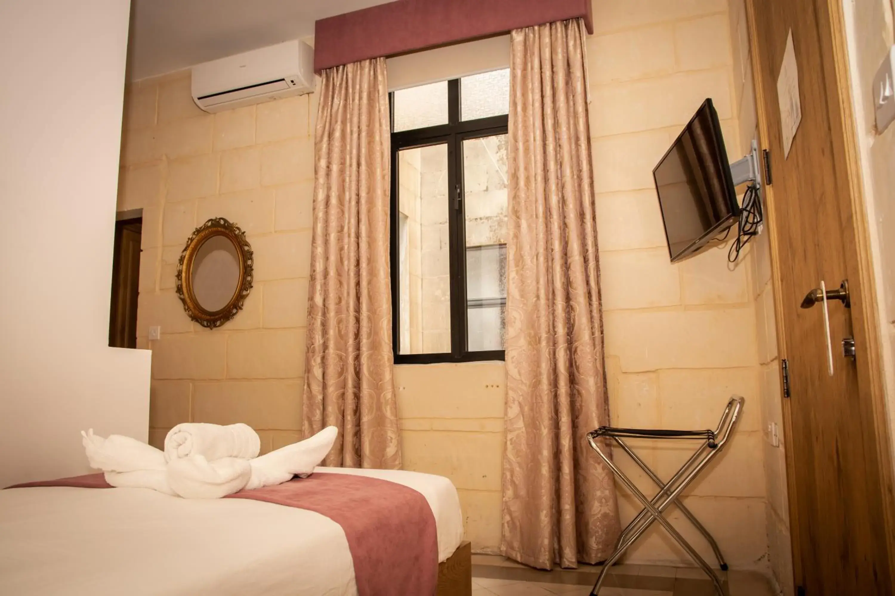 Twin Room in Point de vue Guesthouse Twin Room in Point de vue Guesthouse