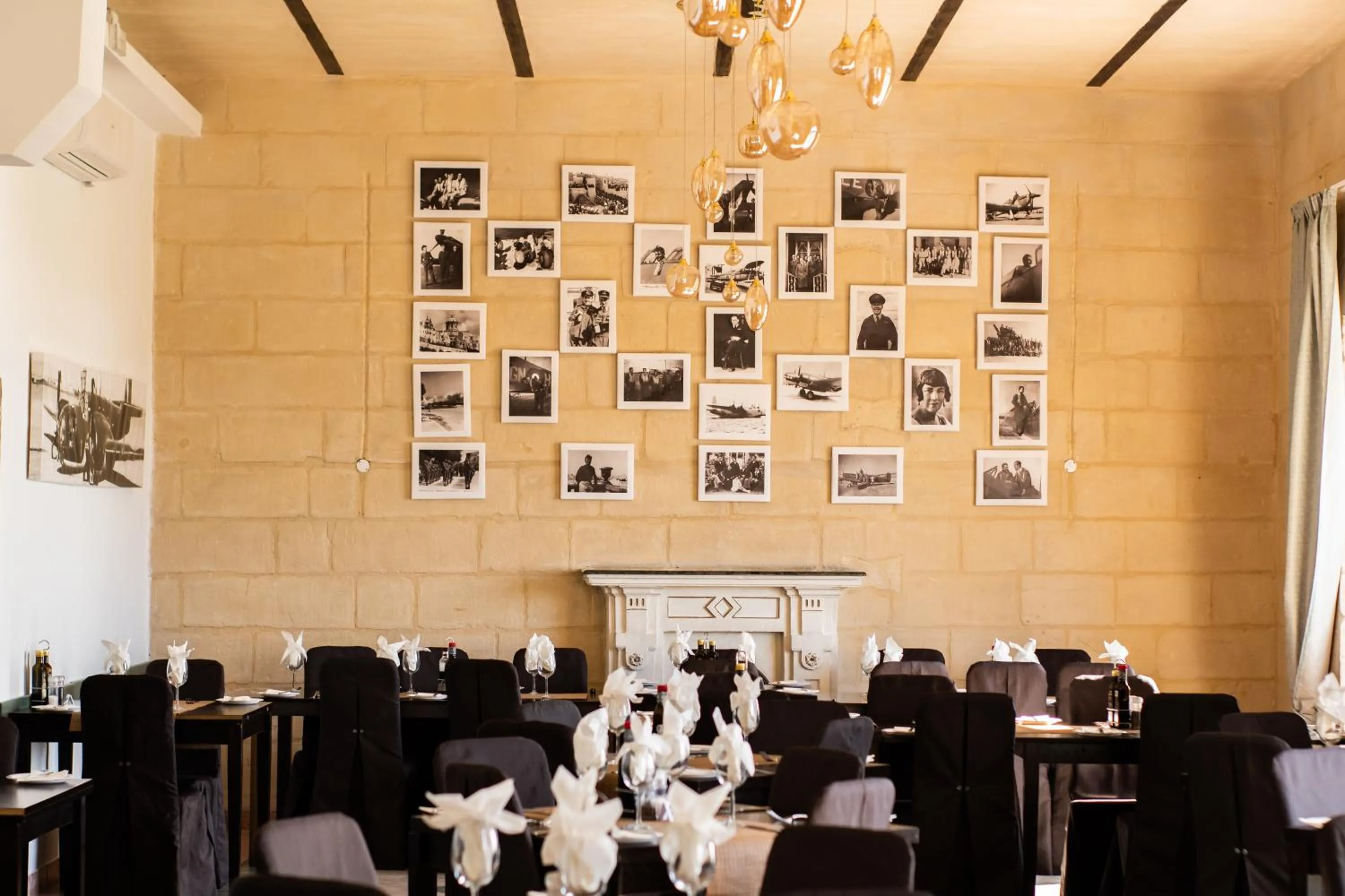 Restaurant/places to eat in Point de vue Guesthouse