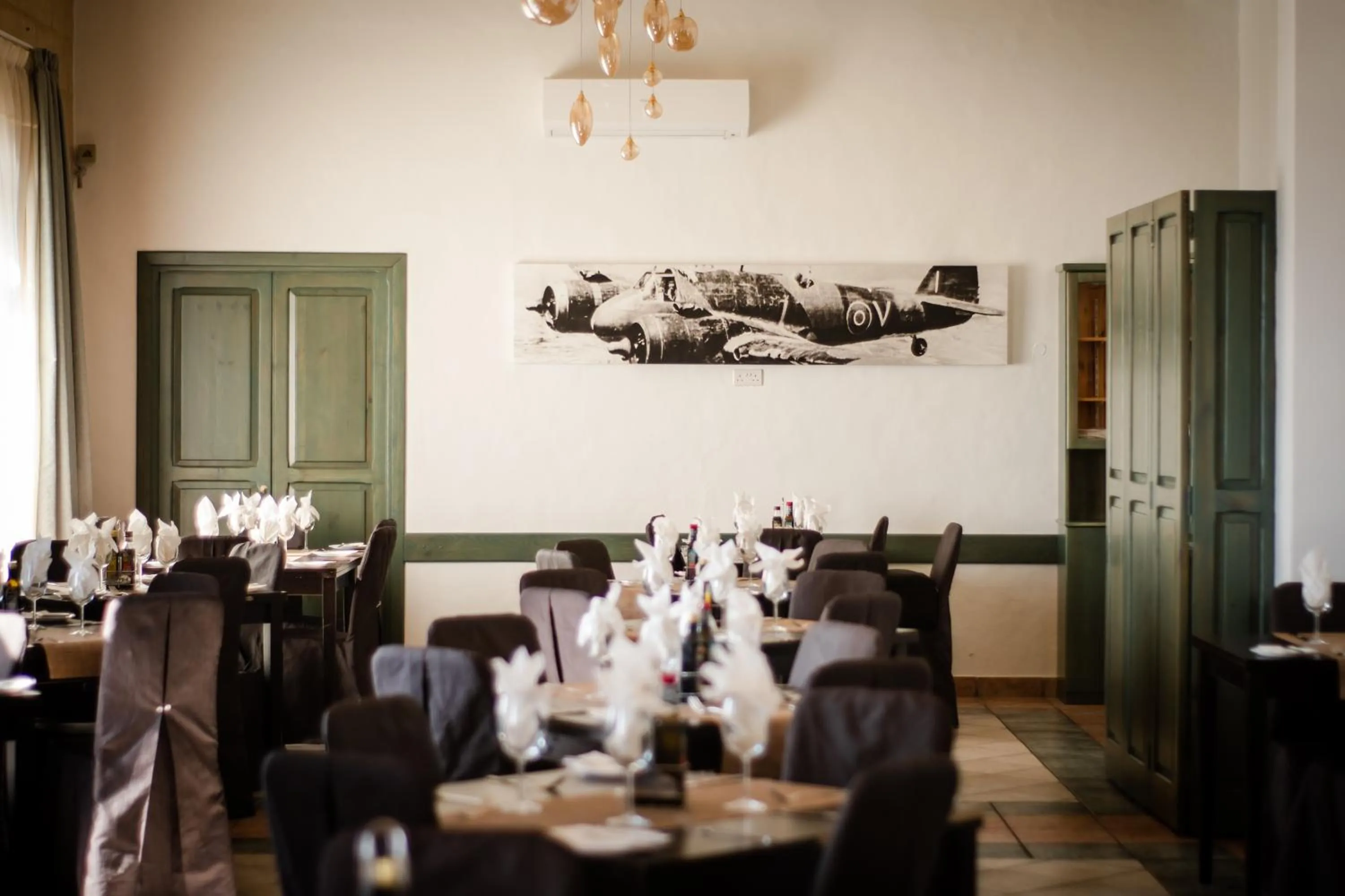 Restaurant/places to eat in Point de vue Guesthouse