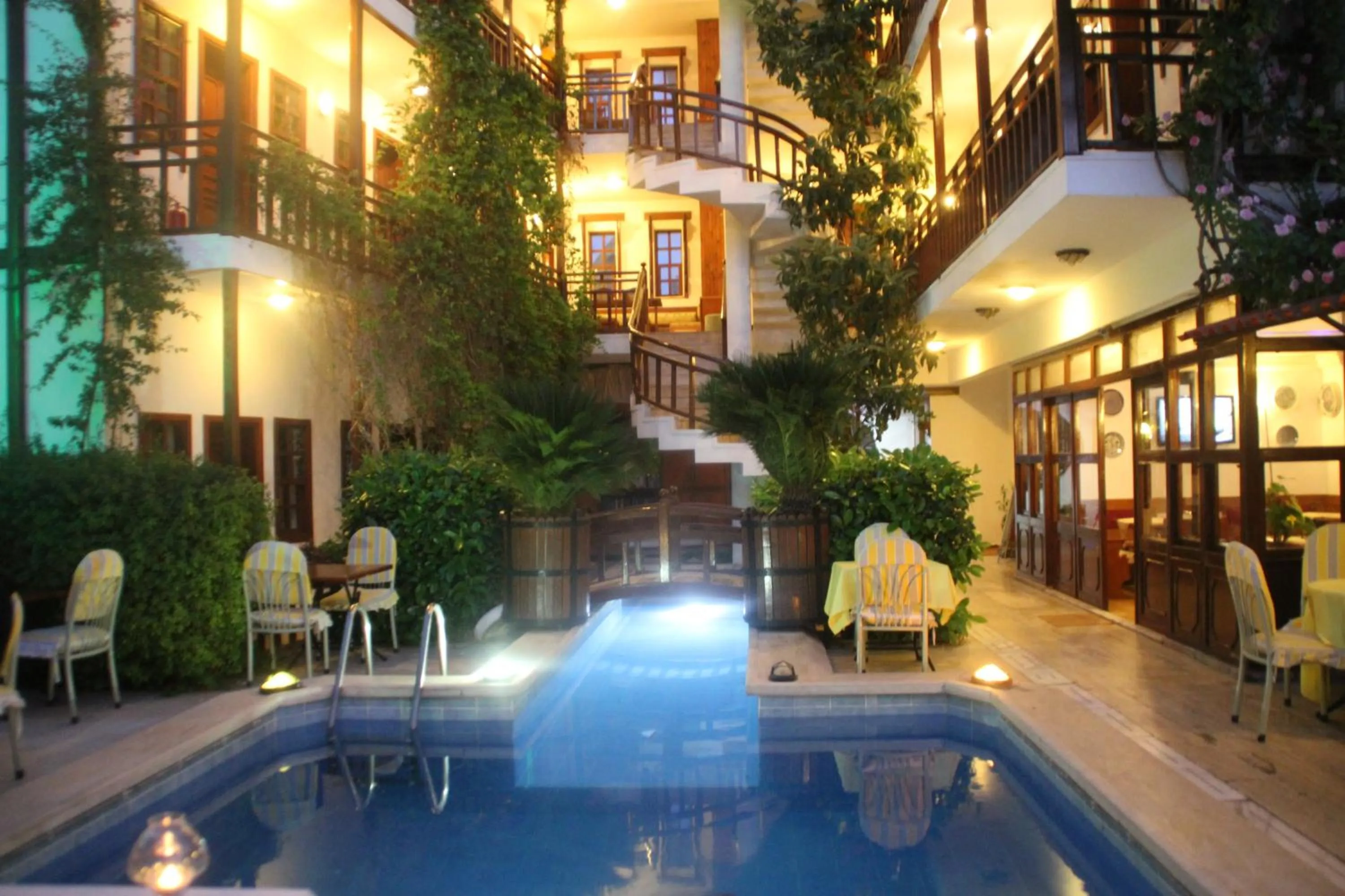 Coffee/tea facilities in Hotel Karyatit Kaleici