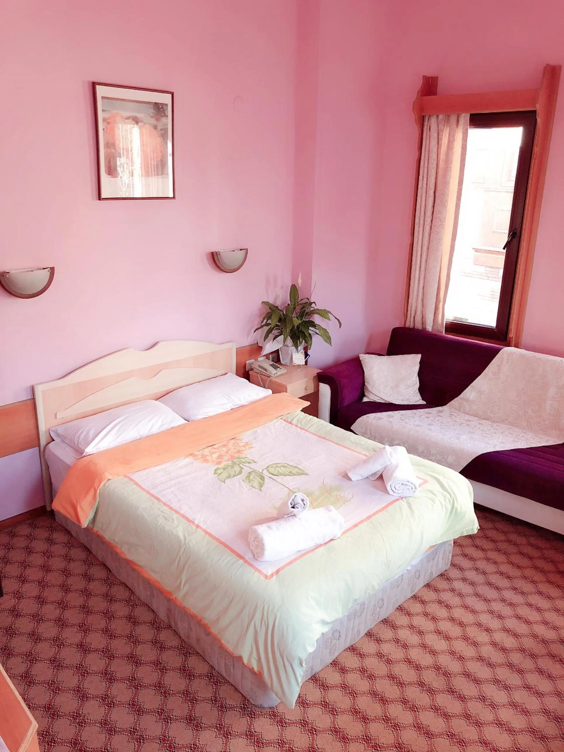 Shower in Hotel Karyatit Kaleici