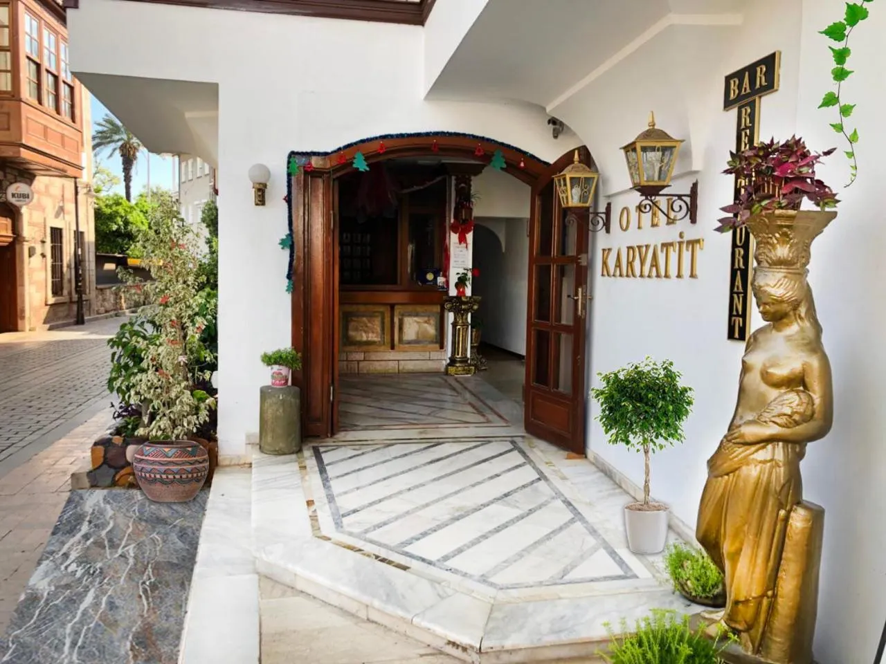 Facade/entrance in Hotel Karyatit Kaleici
