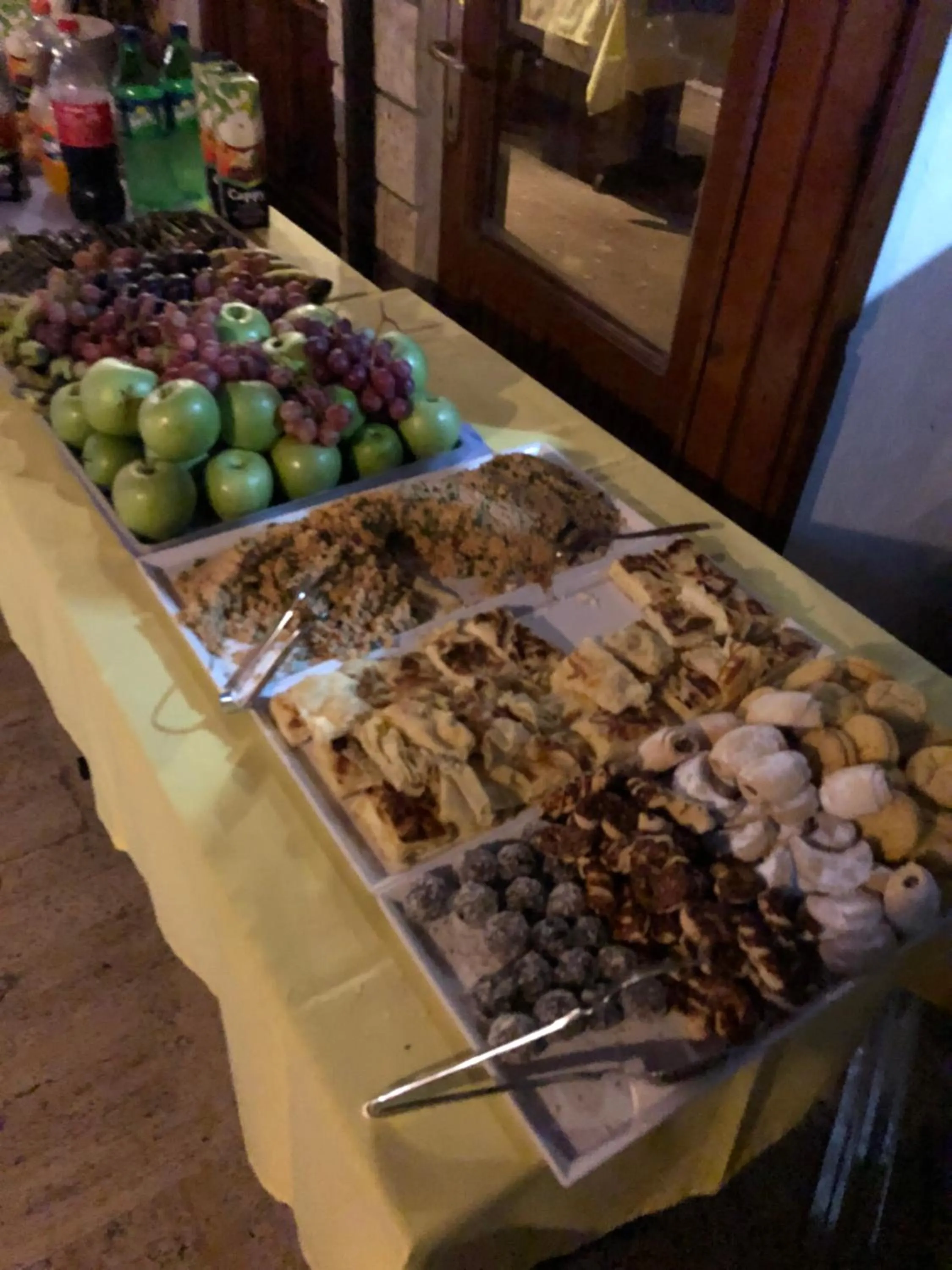 Restaurant/places to eat in Hotel Karyatit Kaleici