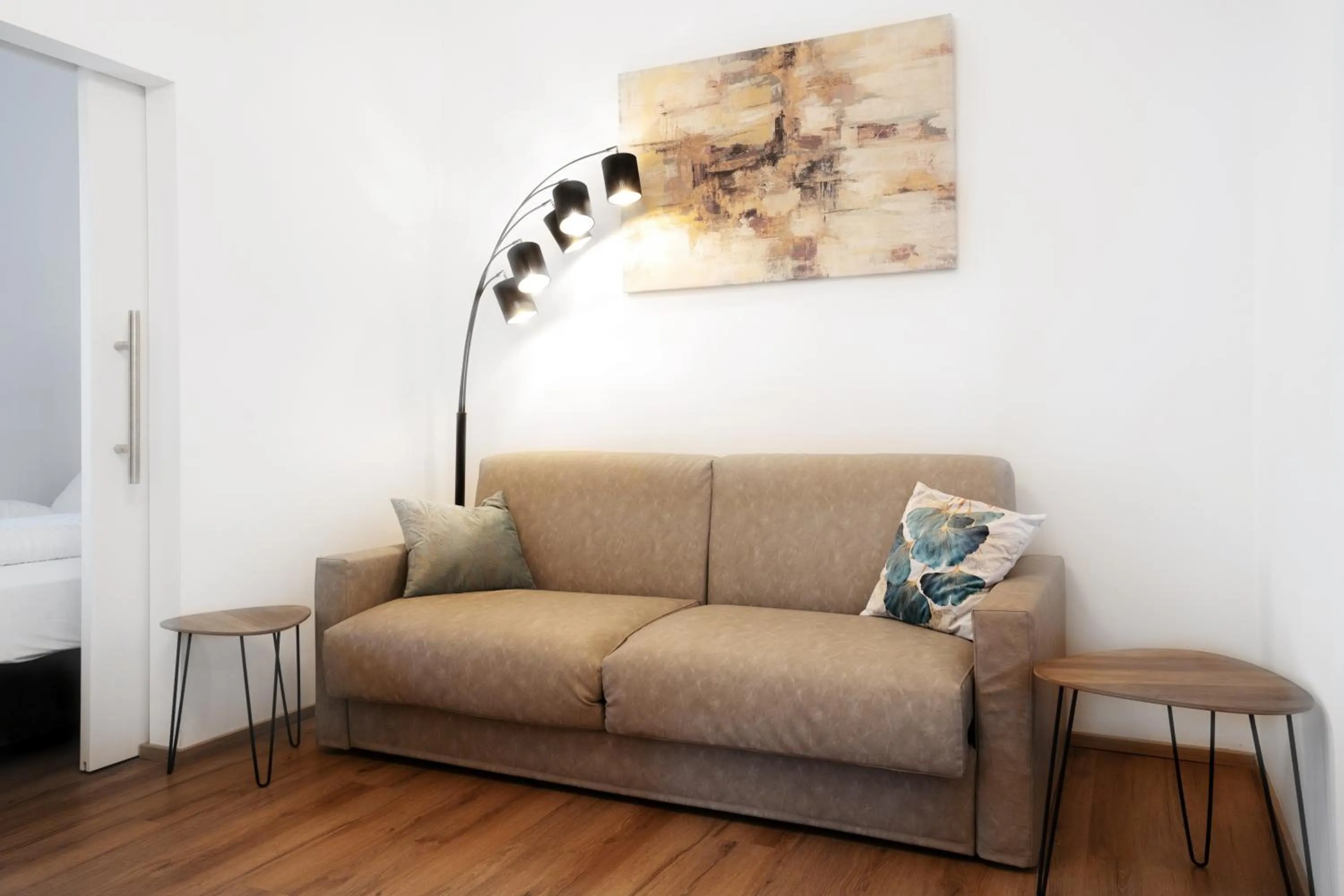 Living room in easy-flat Hauptplatz - City Center Apartments with a Kitchen