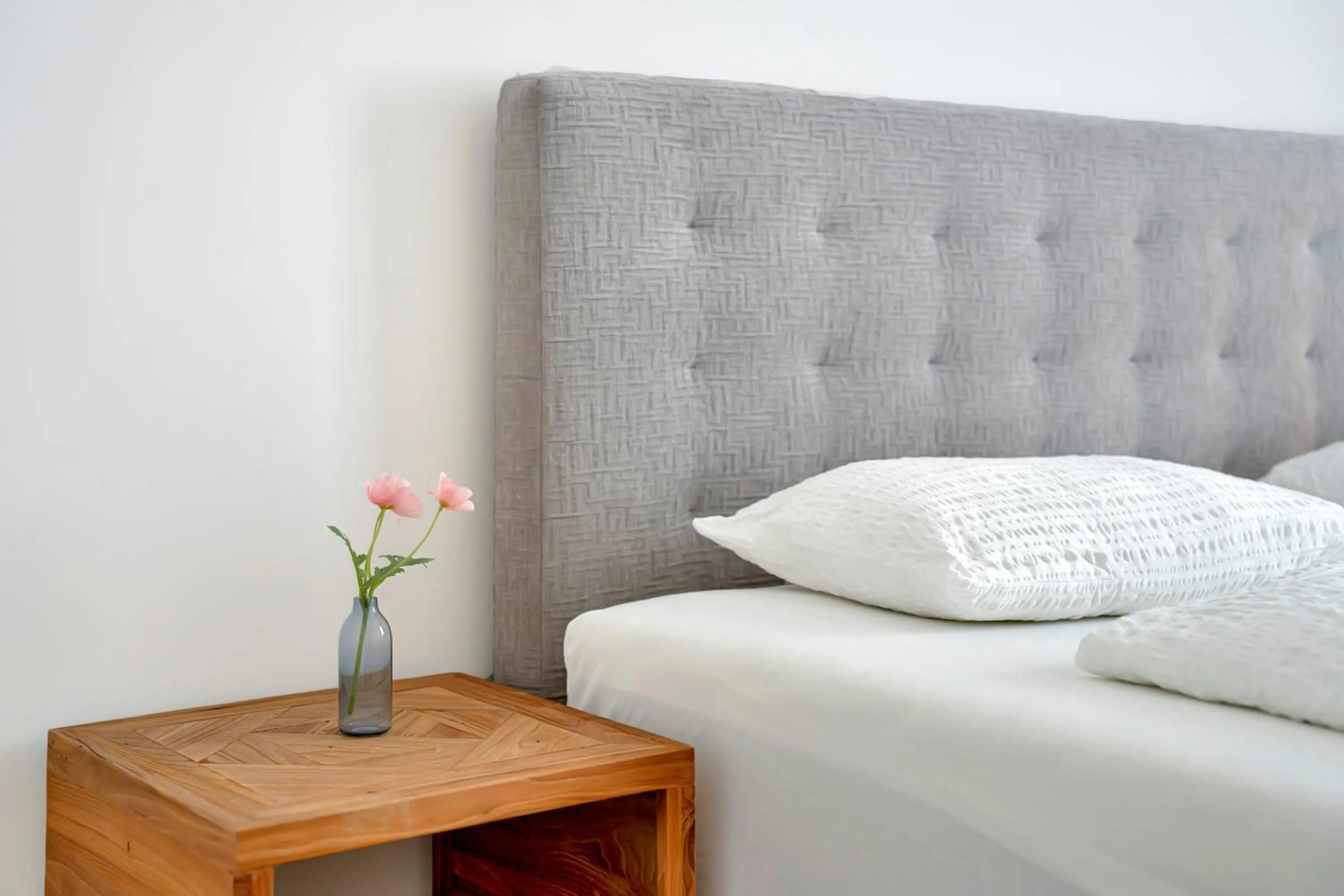 Bed in easy-flat Hauptplatz - City Center Apartments with a Kitchen